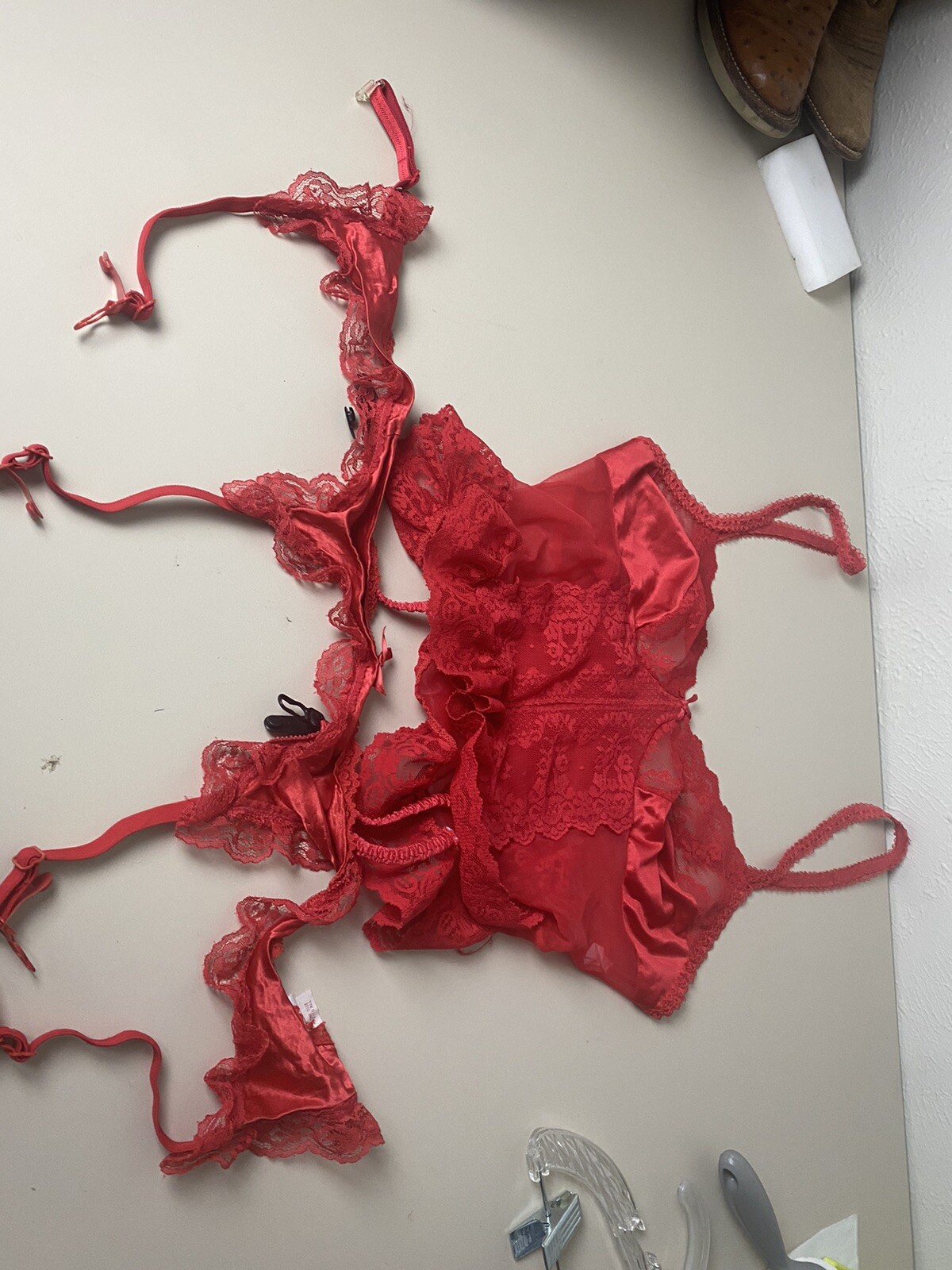 VTG Red Lace Lingerie No Brand Sz L Garter-Fredericks Of Holly-OS (2 Piece Lot)