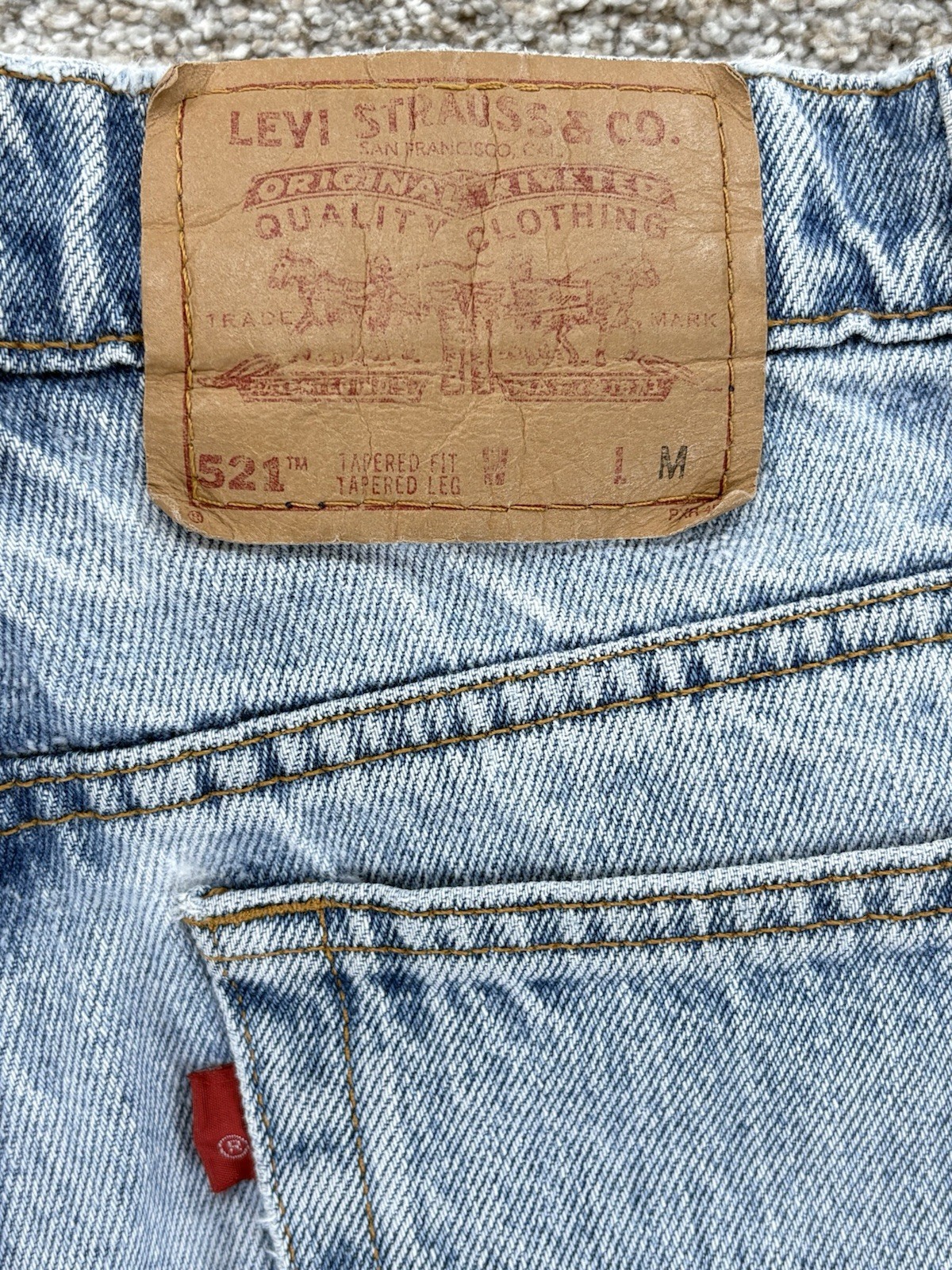 Vintage ’96 Levi’s 521 Tapered Fit Jeans Women’s 8 (26×29) Blue Distressed USA