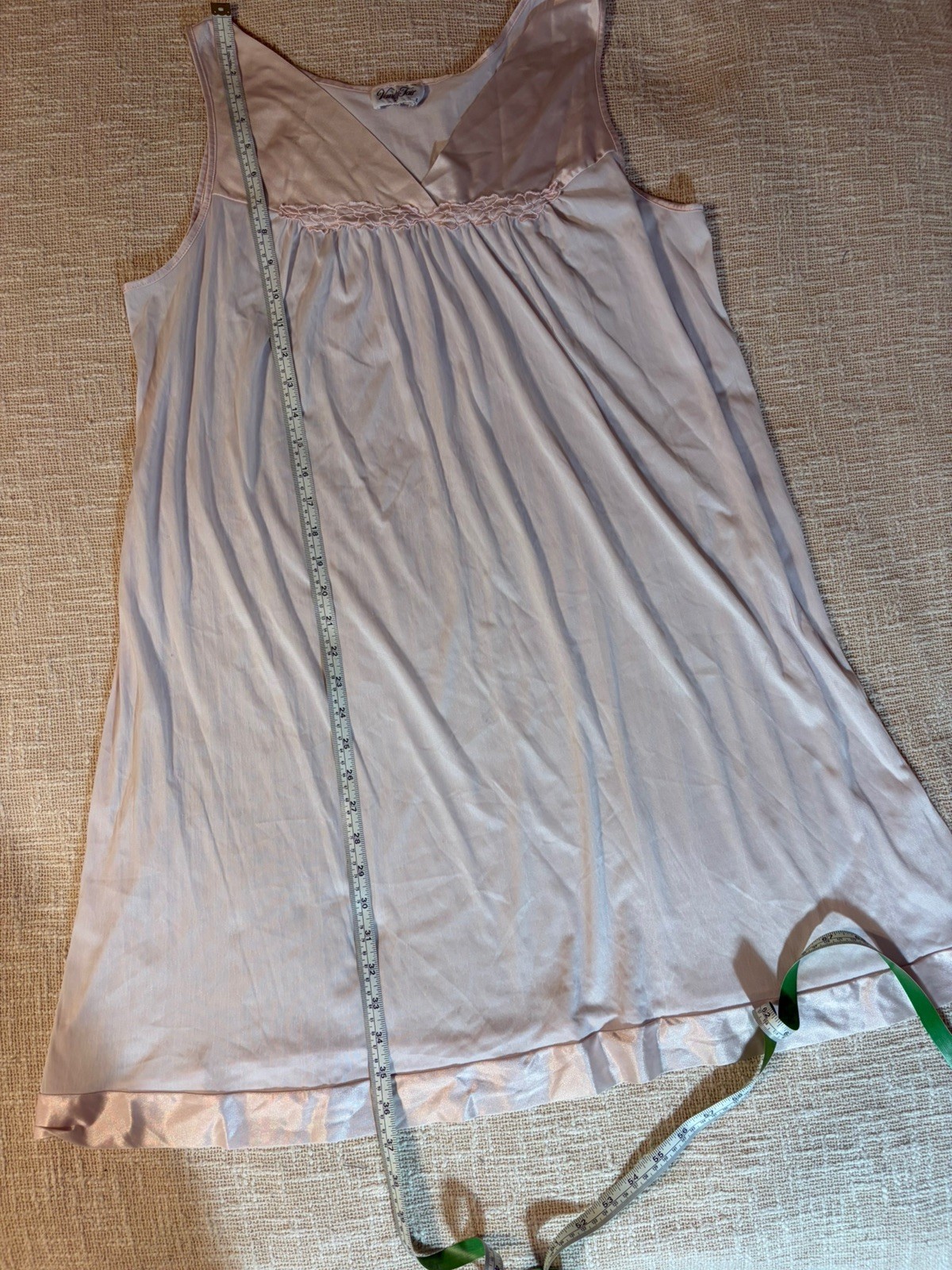 Vintage 1960s/1970s Vanity Fair Pale Pink Silky Nylon Full Slip / Nightgown