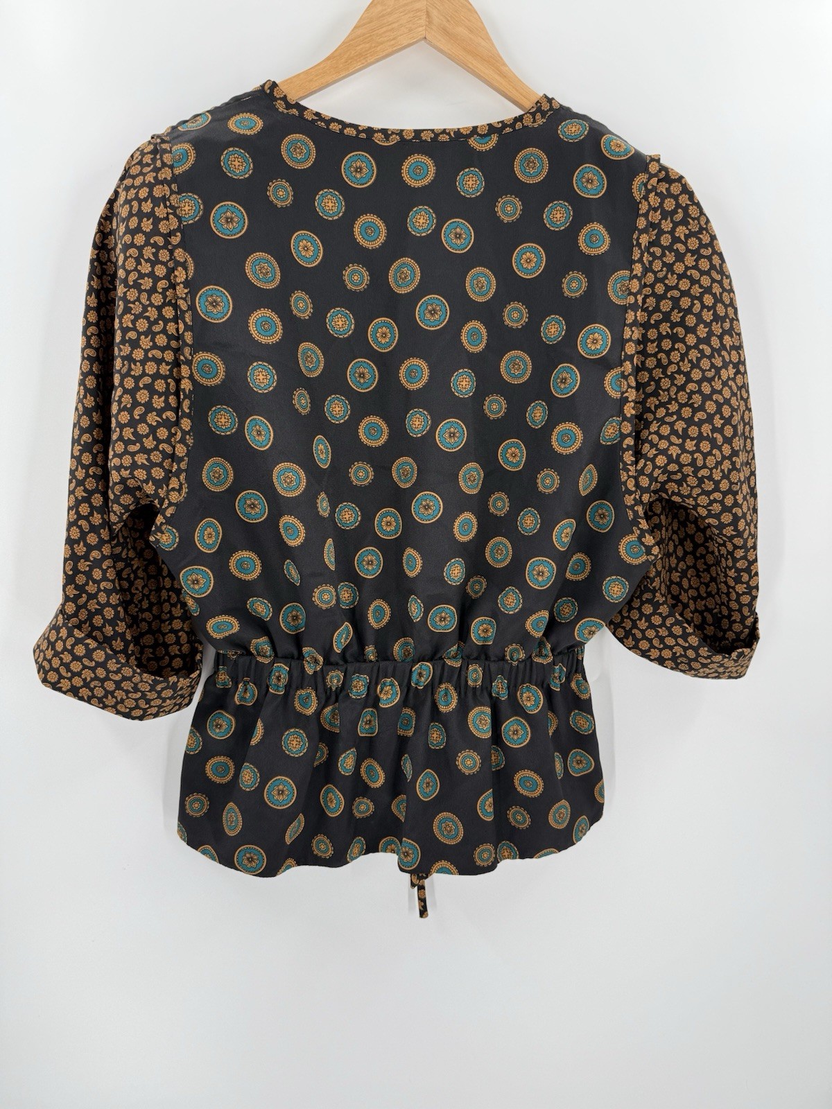 VINTAGE 80’S LESLIE FAY WOMEN’S BLACK/GOLD MEDALLION BLOUSE SIZE PETITE 8 EUC