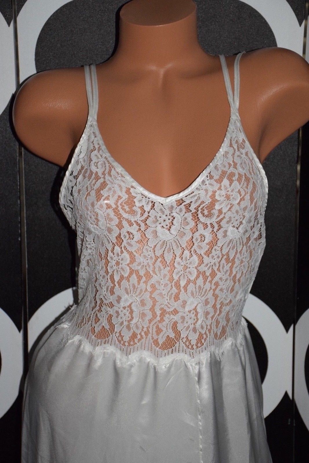 Vintage Jessica Lynn Collection Nightgown Shiny Satin Lace Wedding Bride Gown M