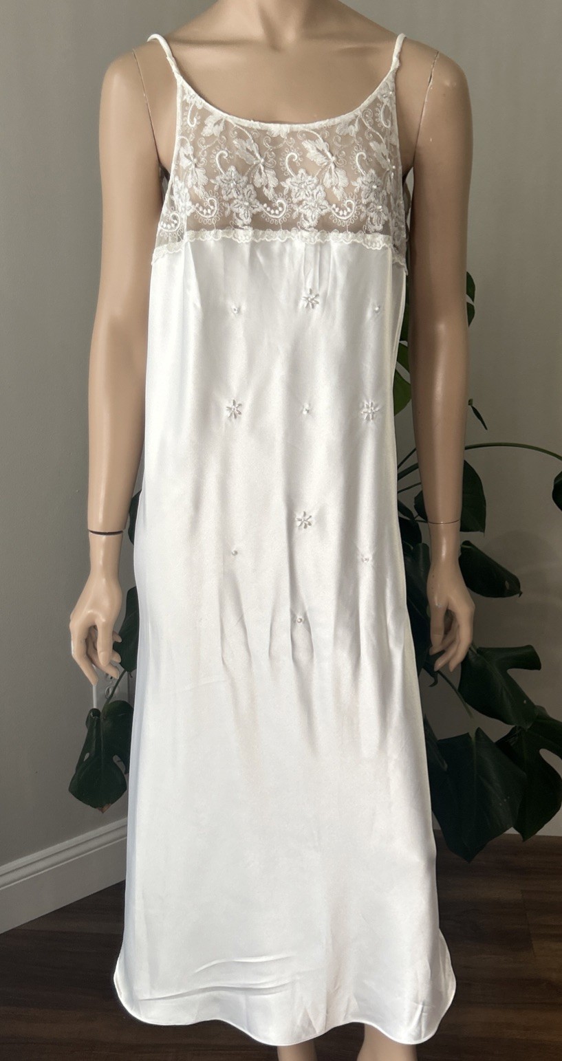 Vintage 80s Intimo Amore Womens White Satin Bridal Nightgown Lingerie NWT Sz M