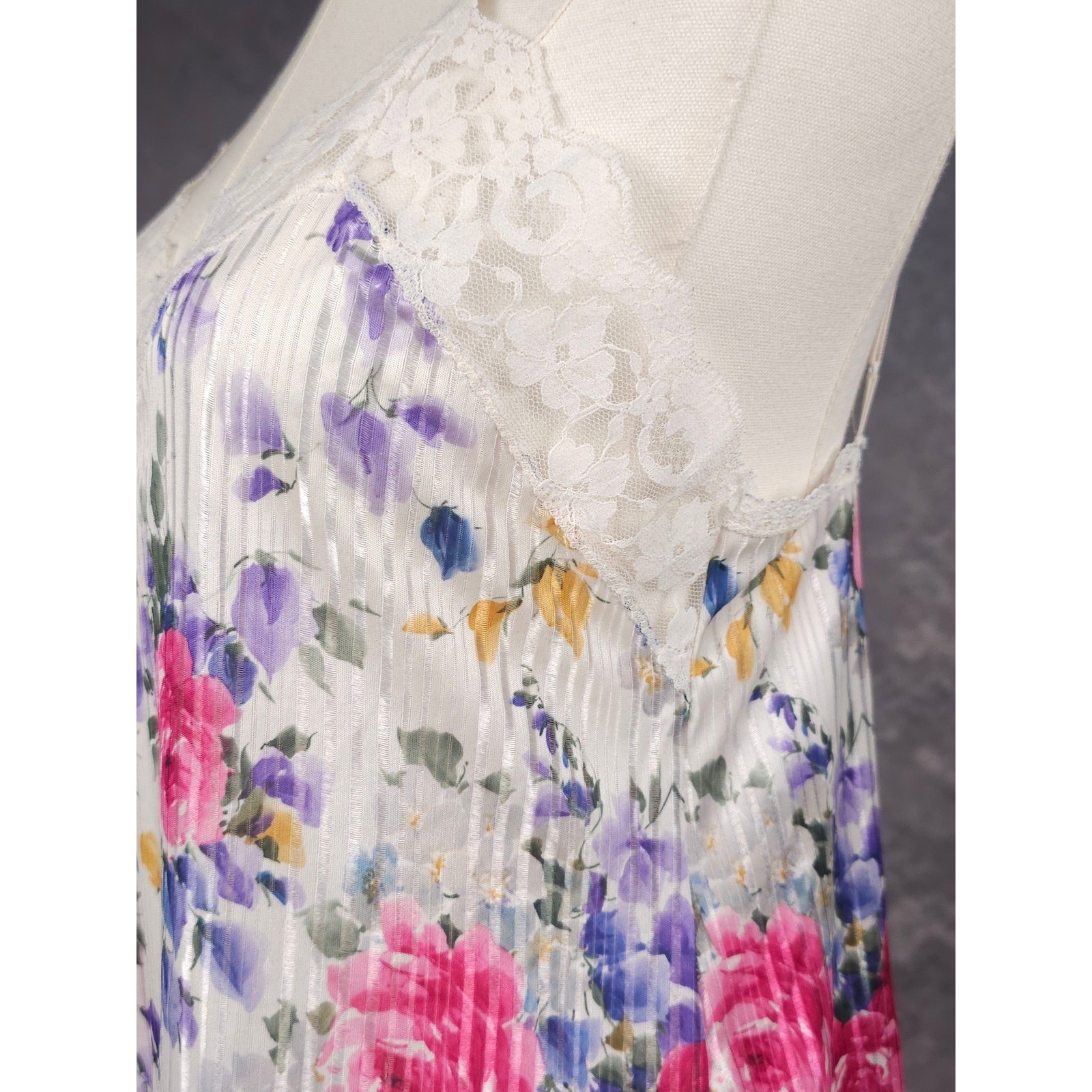 Vintage Y2K Floral Satin Stripe Lace Trim Chemise Slip Nightgown Coquette White