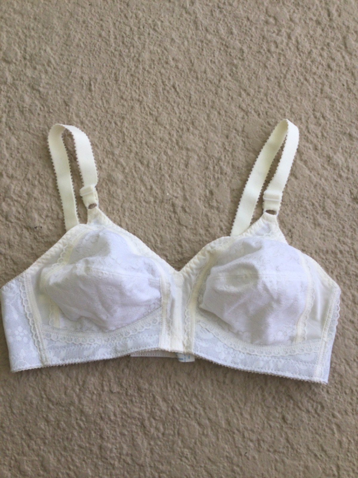Vintage Playtex 18 Hour Bra Size 36B White Style #20 Wireless 1251