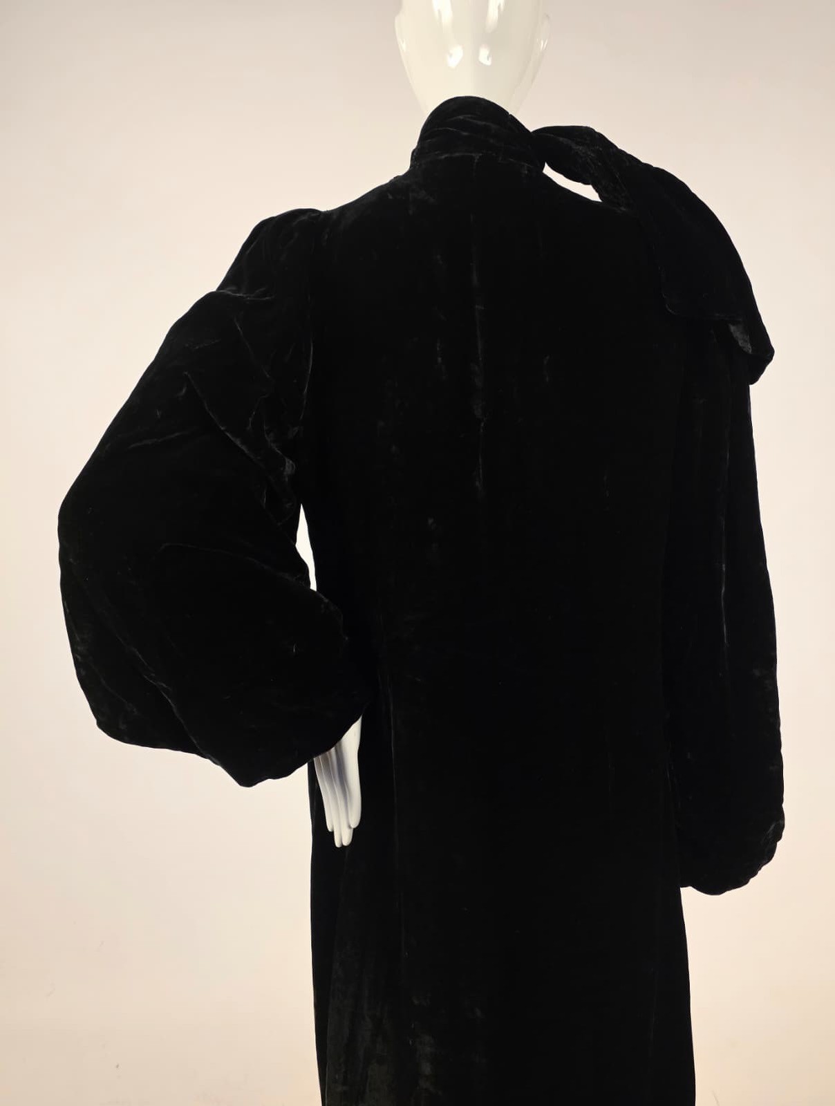 ANTIQUE 1930’S PLUSH BLACK SILK VELVET OERA COAT BY JOHN WANAMAKER