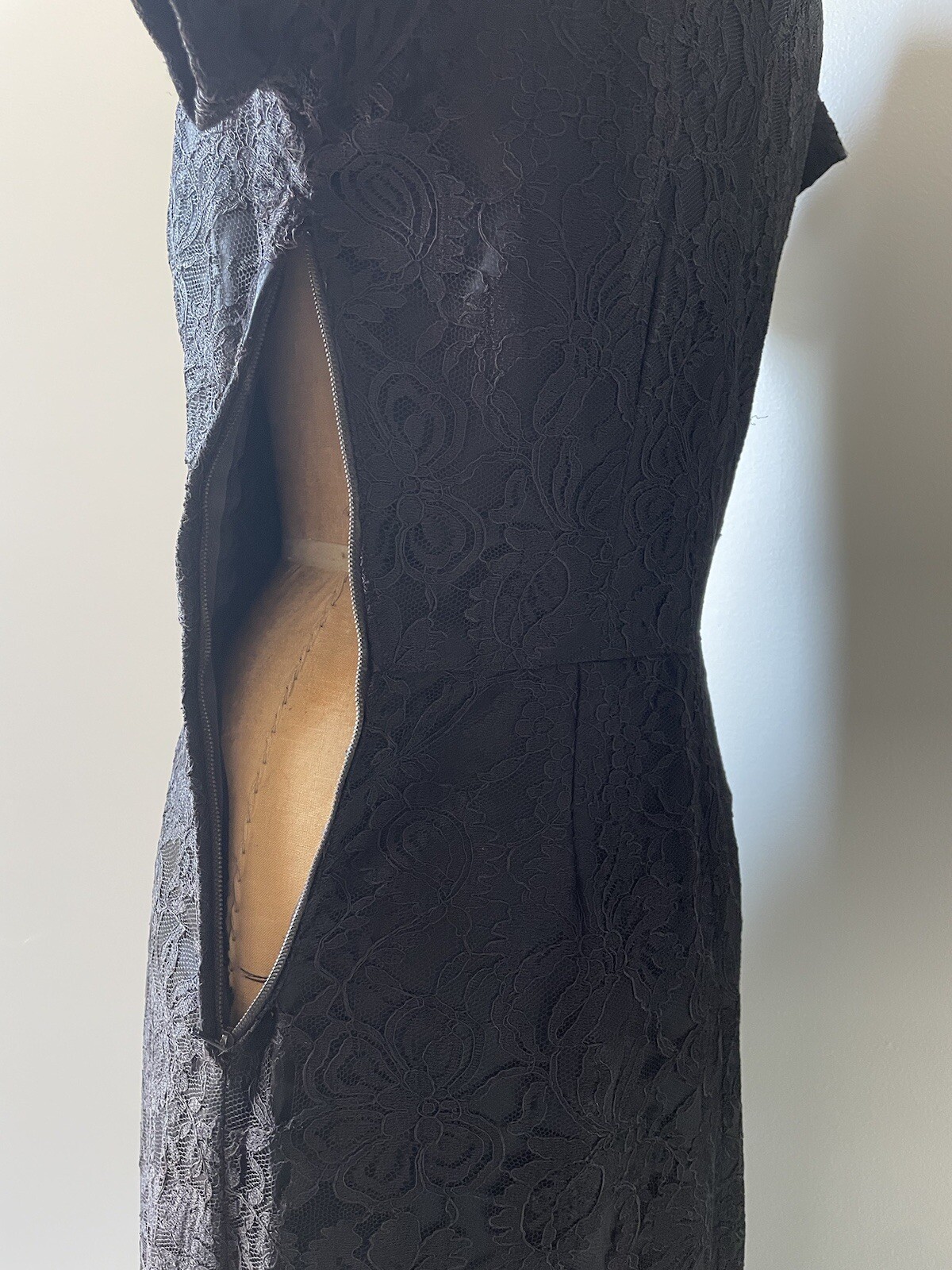 Vintage 1950’s Black Lace Cocktail Dress LBD Party Mid Century S