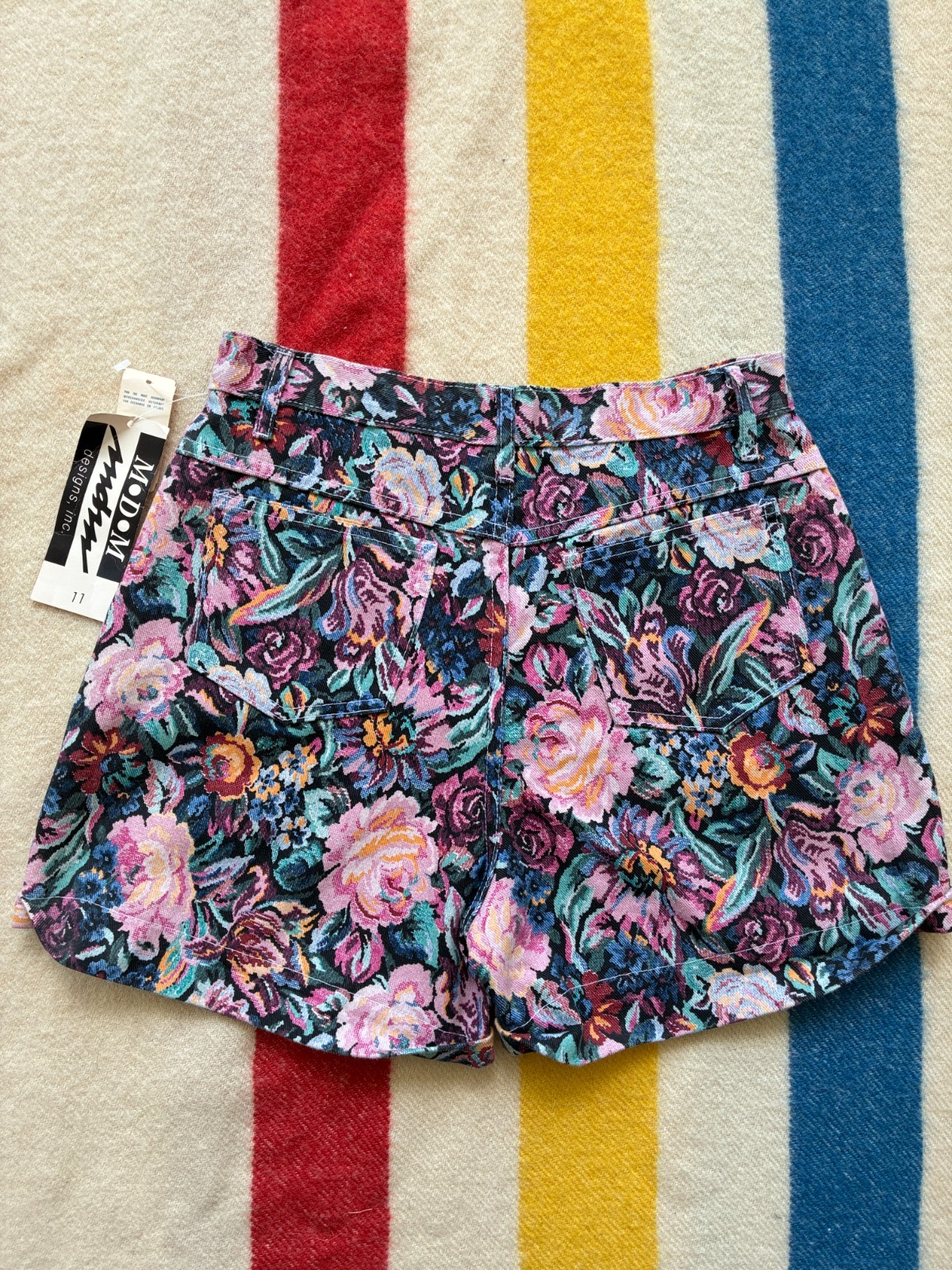NWT Vintage 80’s Denim Shorts Women’s MDM Designs Colorful Floral Tapestry 28in