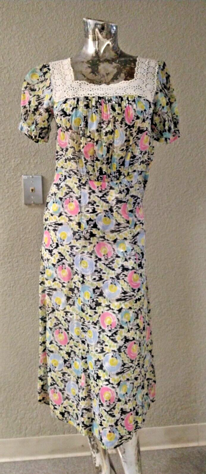 Vintage 1930’s-40’s „Fashion Frocks” Floral Print Dress