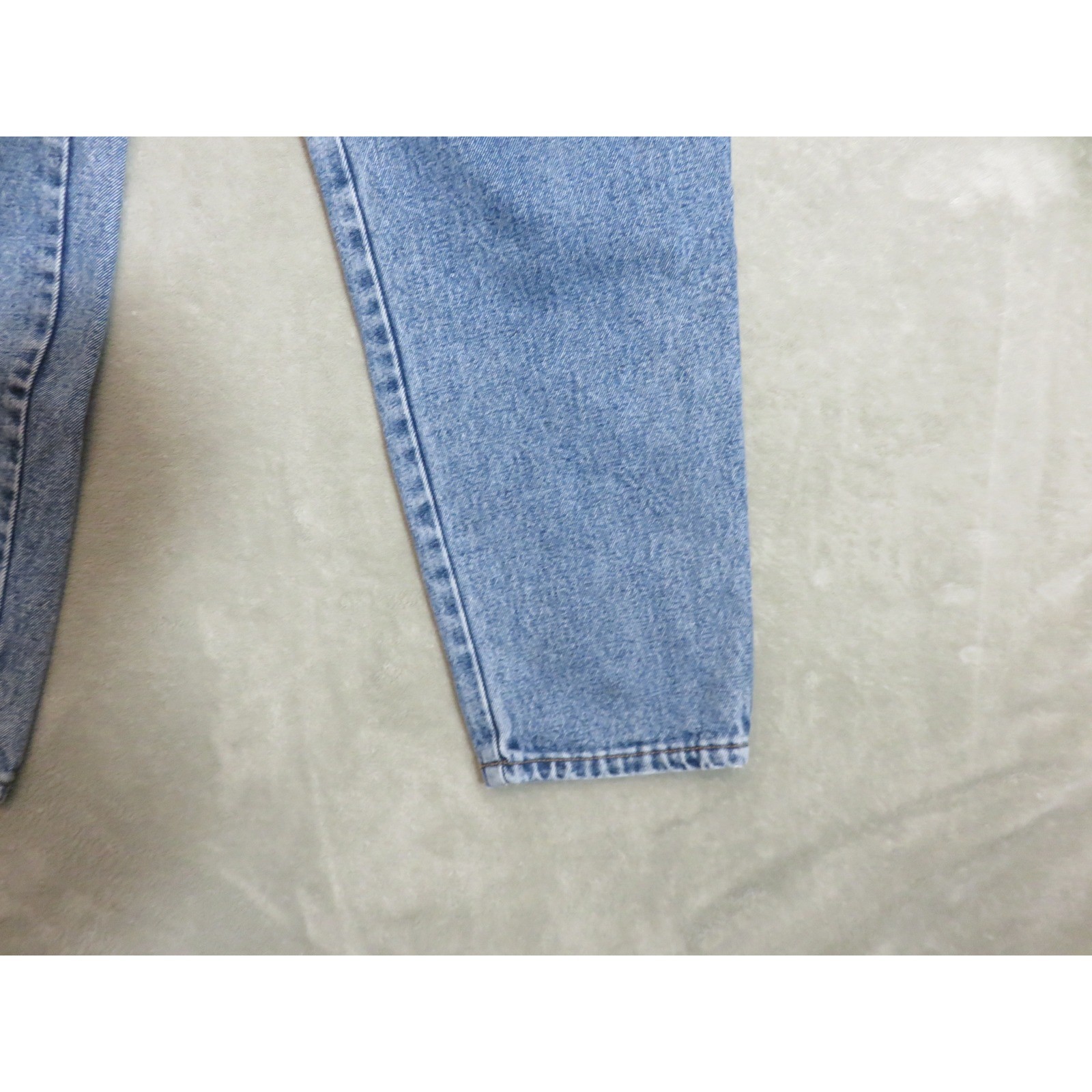 Bill Blass Vintage 90s High Waisted Pleated Mom Jeans Light Wash Blue Size 16L