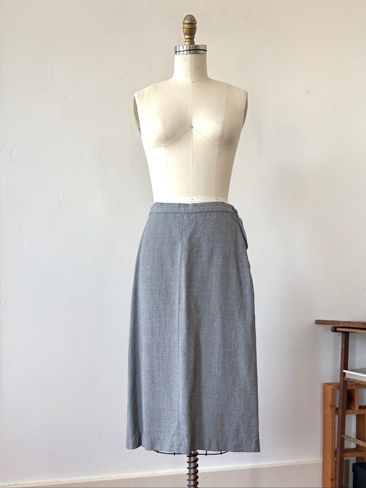 1940s 50s Grey Micro Herringbone Twill A-Line Midi Skirt Rayon Metal Side Zip S