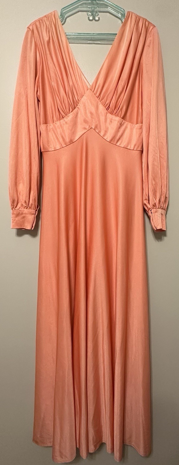 VTG 70s Dress Gown S/M Maxi Peach Coral Slinky Knit Mommy Dearest Old Hollywood