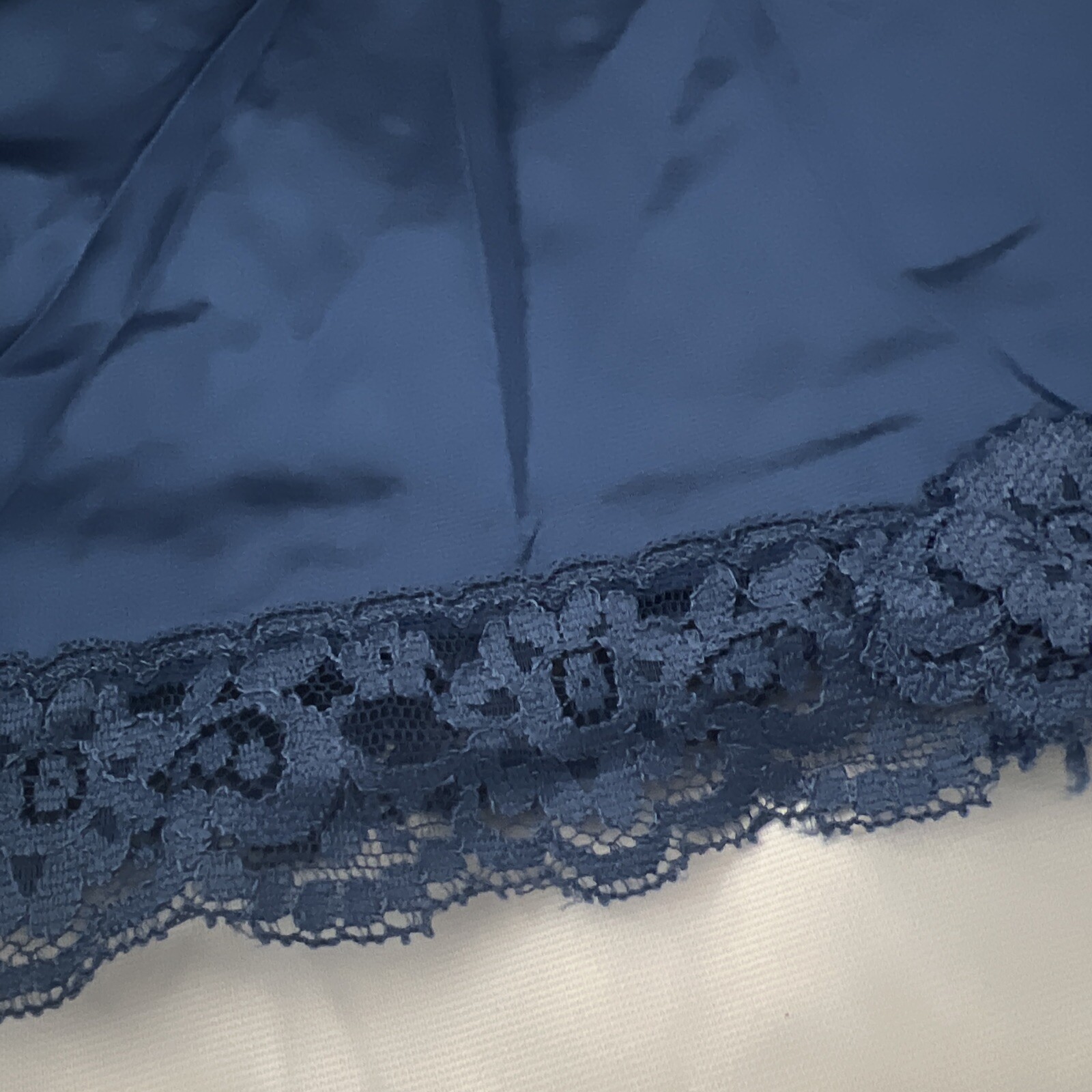 Vtg vasarette Nylon Half Slip blue lace Waist trim usa made Medium