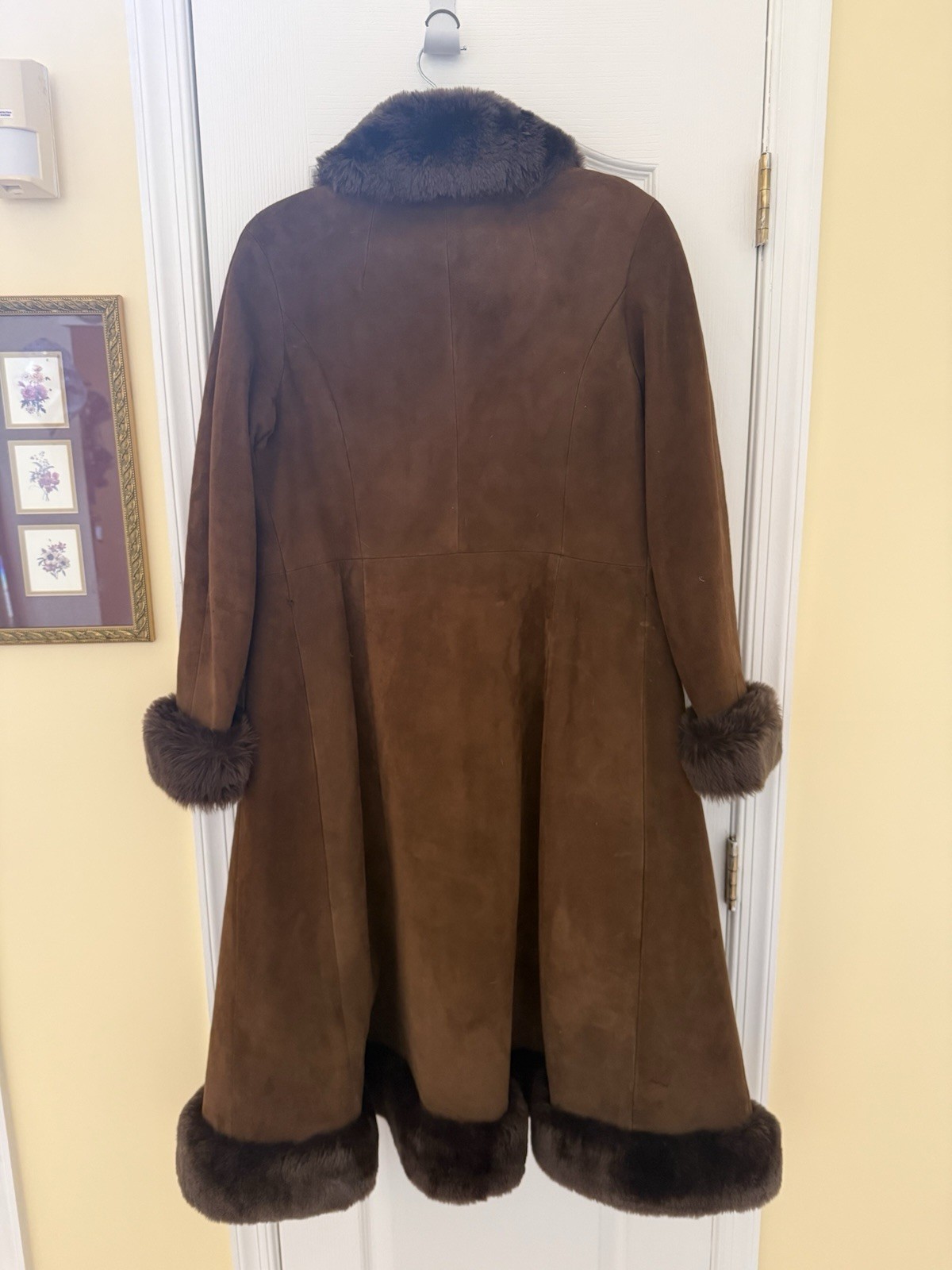 Vintage 1960’s Harrods of London Suede Leather Women’s Coat with Fur Trim Size S