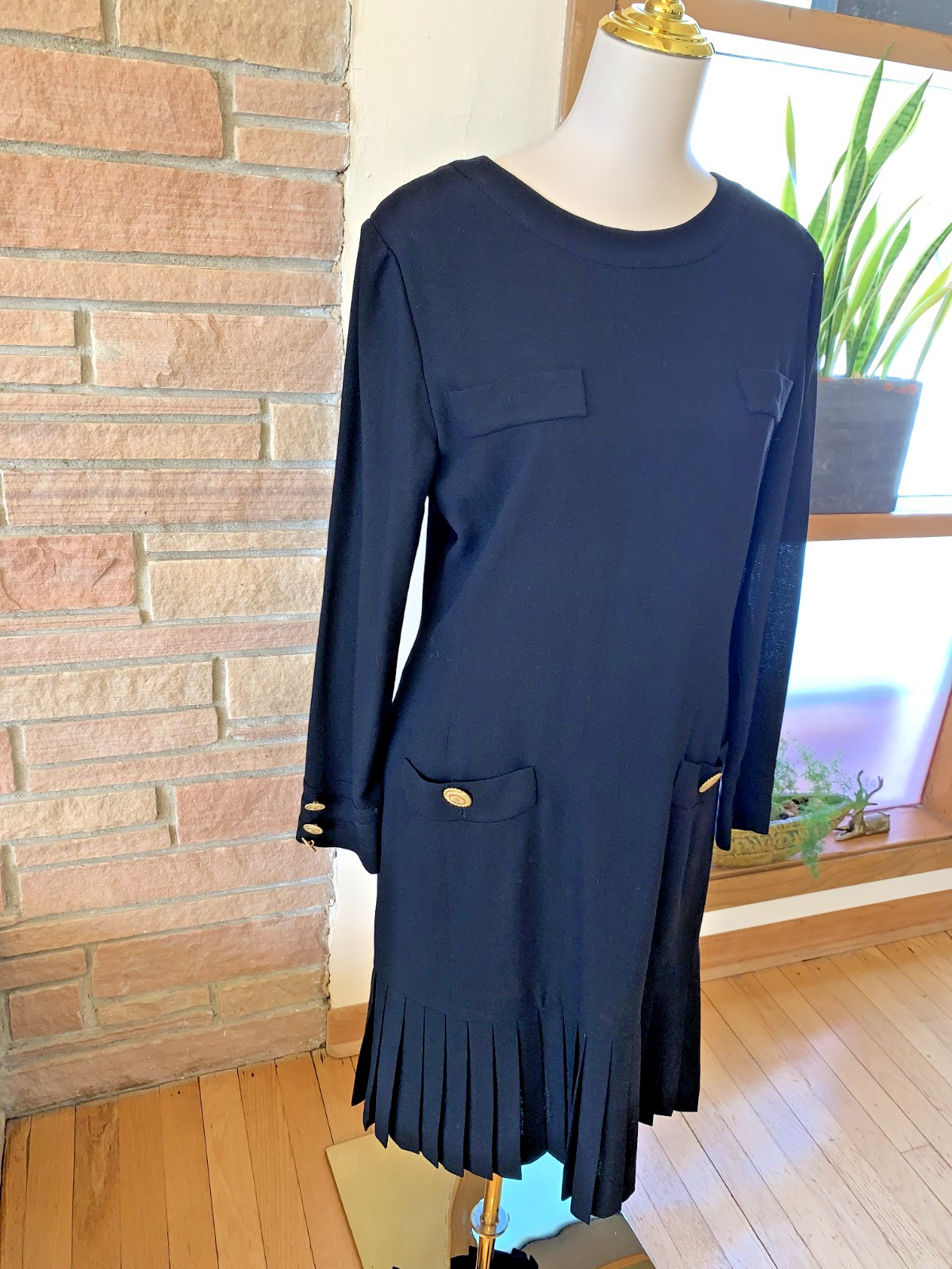 Vintage Dana Buchman Dress 14 Wool Gold Buttons Shoulder Pads Pleated