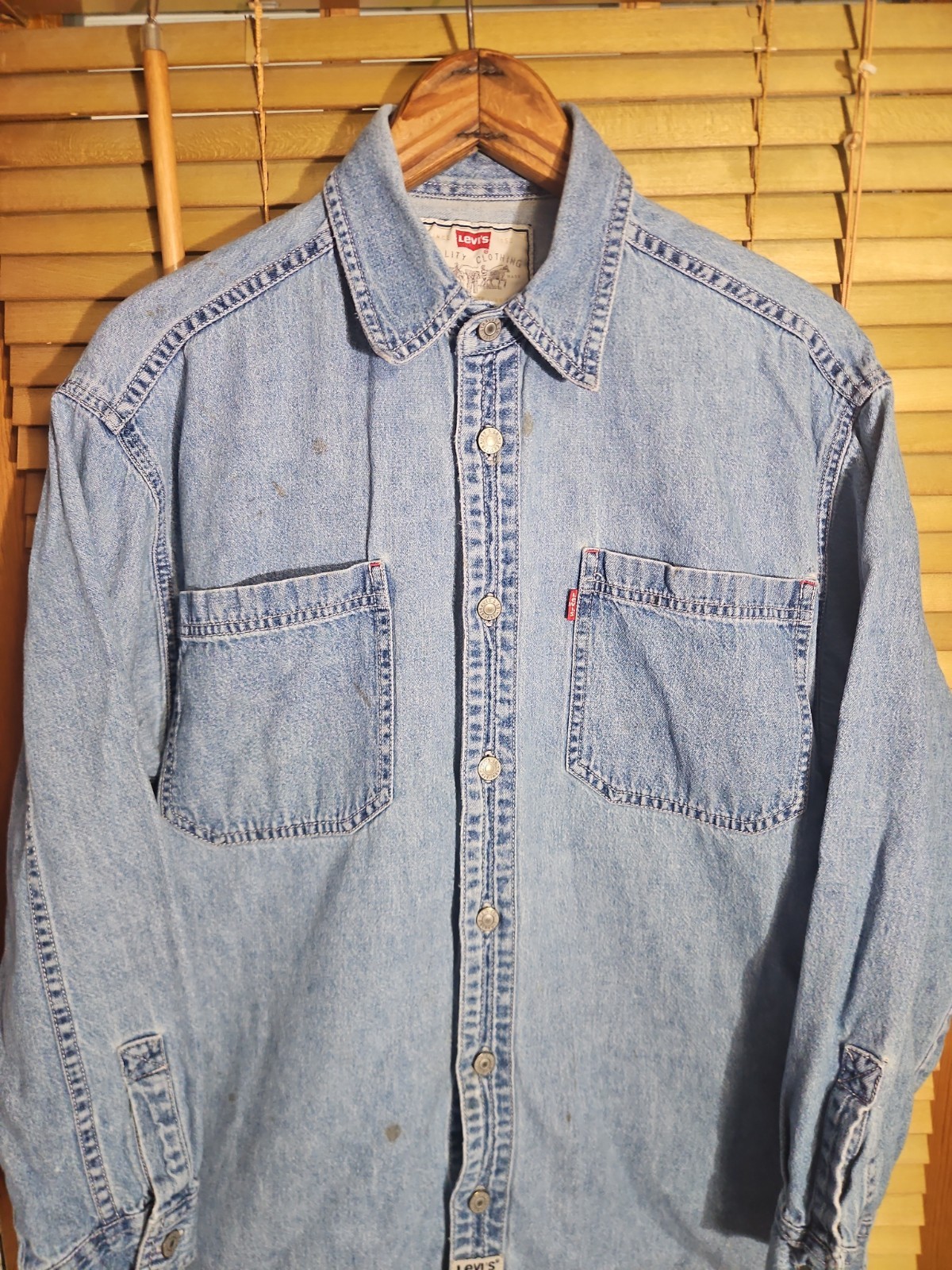 Thrashed Vintage 90s Levis Levi’s Red Tab Women’s Large 16-18 Denim LS Shirt