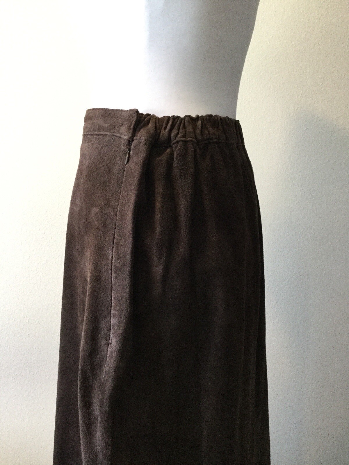 Vintage Deep Plum Purple Suede Midi Skirt by Dialog Size 6 1980’s 1990’s (076)