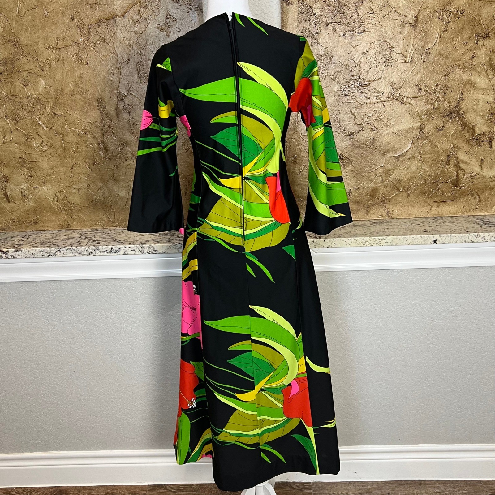 Waltah Clarke’s Maxi Dress Black Floral Vintage Hawaiian Empire Waist 60s