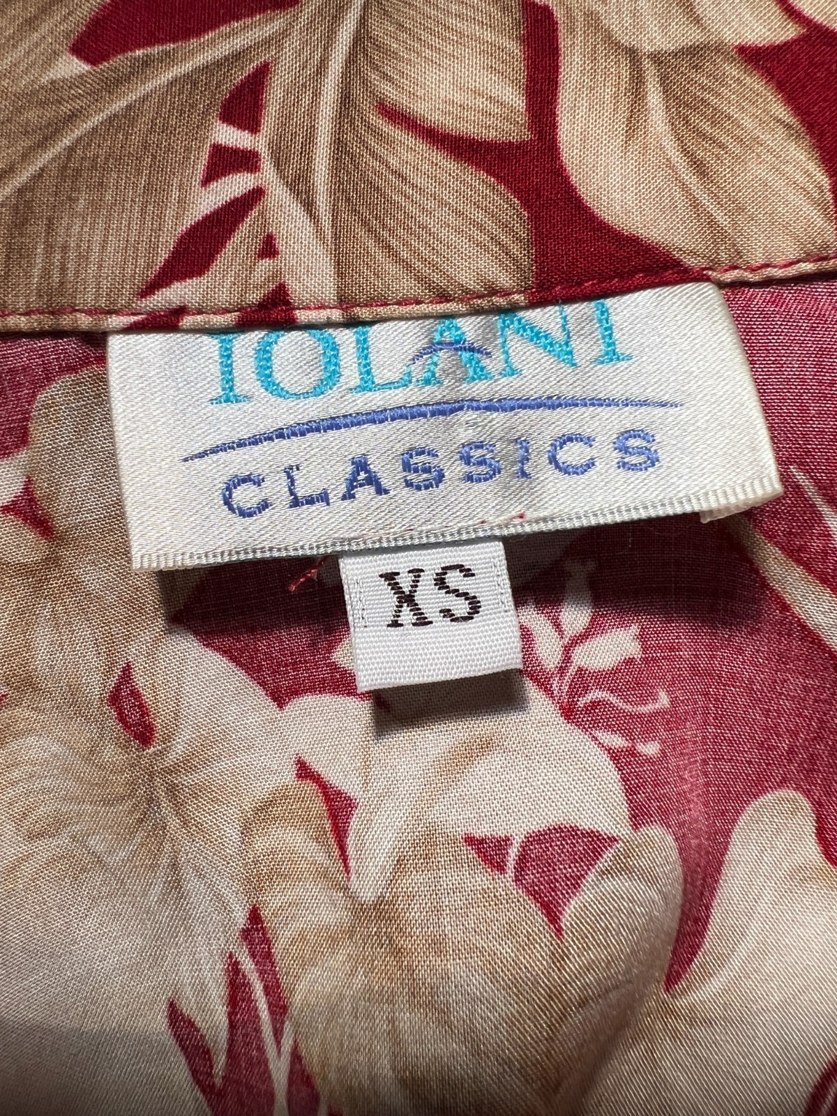Vintage Iolani Classics Ladies Rayon Red Hawaiian Aloha Shirt XS Made in Hawaii