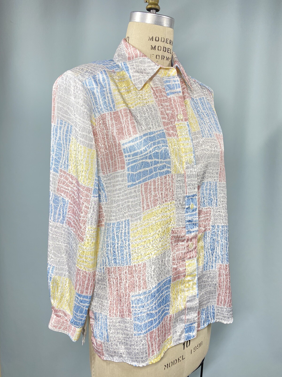 Vintage Blouse Top Women’s SIZE 10 PETITE LARGE pastel satin DA RUE 80s 90s