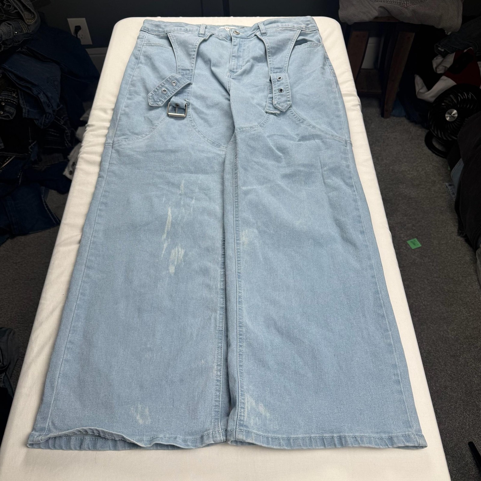 Celebrity Ace Jeans Womens 14 Blue Light Wash Wide Leg Denim Pants Strap Detail