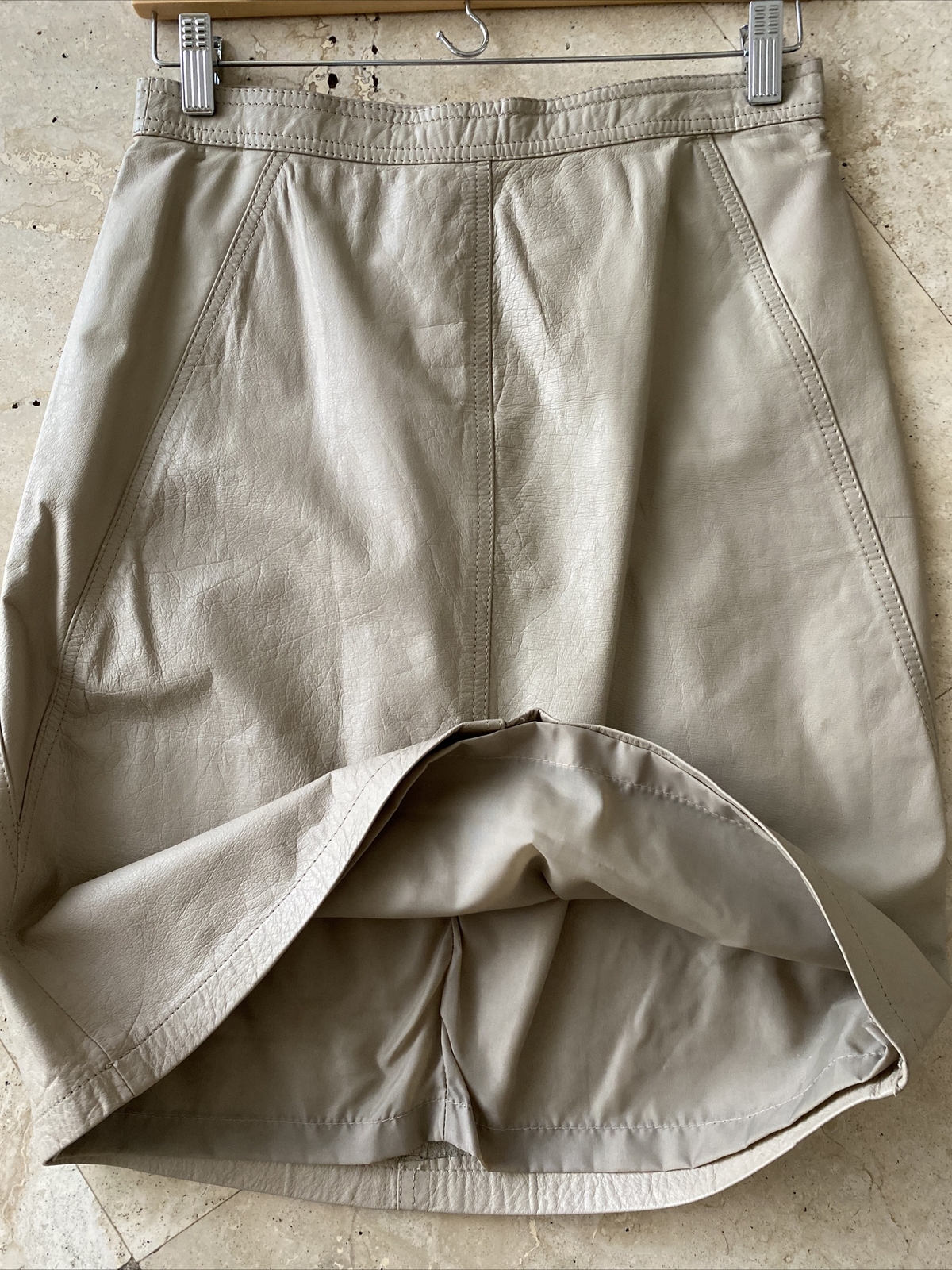 Tamazzia vintage real leather Ivory Pencil skirt lined pristine SZ 11-12.