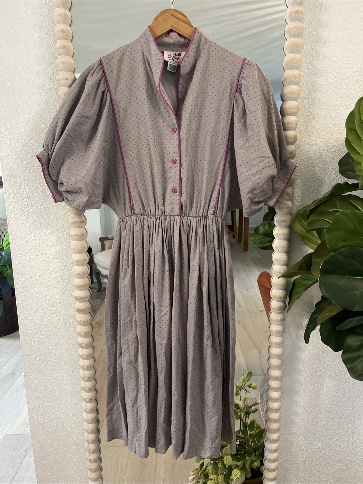 VTG CARON CHICAGO 1970’s Grey With Pink Polka Dots Dress