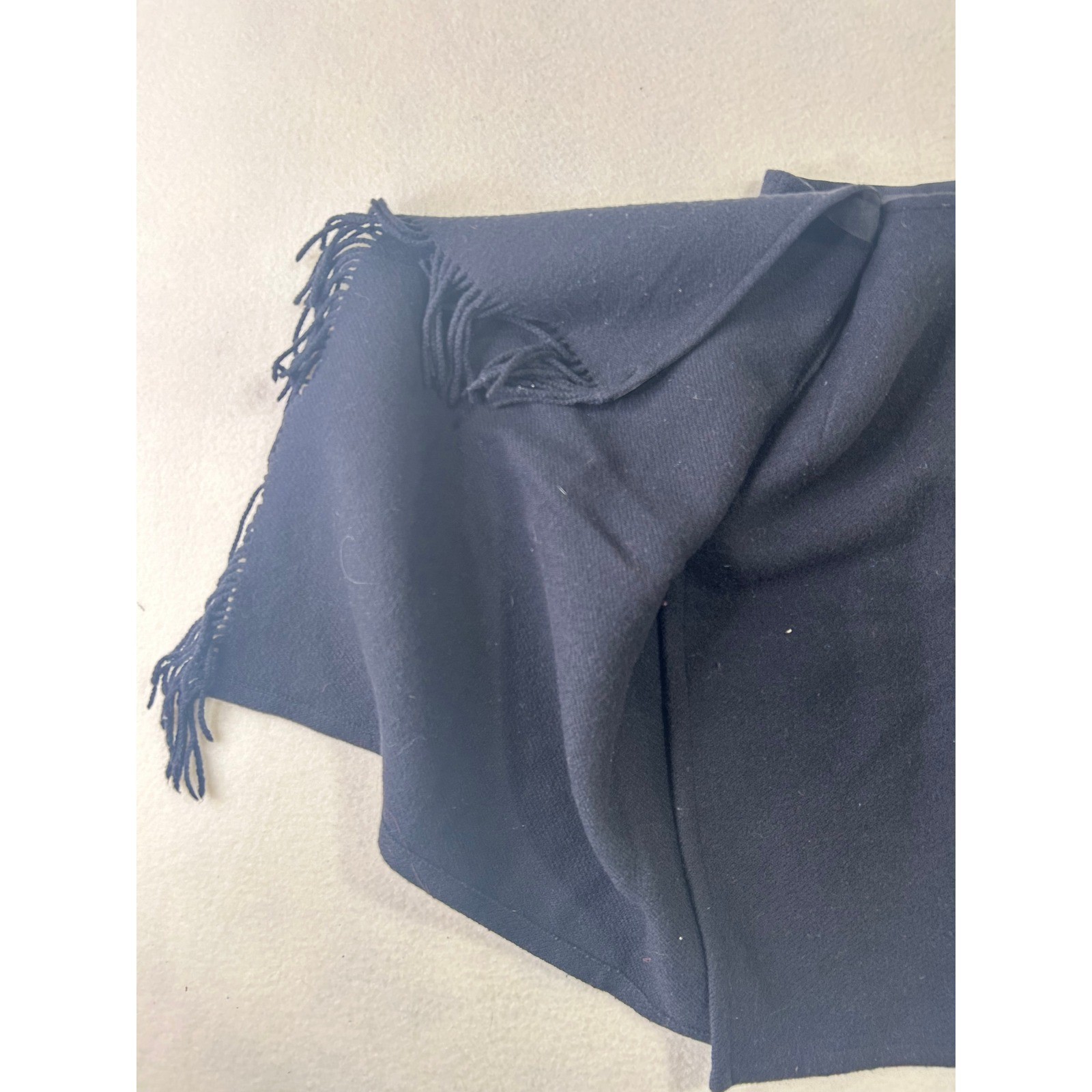 Eddie Bauer Vintage Black 100% Wool Fringe Wrap Skirt Size 10 Made in Bolivia