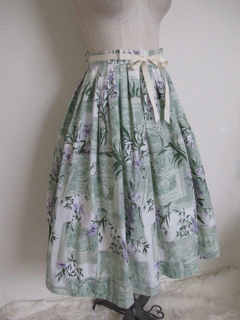 Vintage 1950s Full Pleated Cotton Skirt XXS Months of the Year Novelty Print