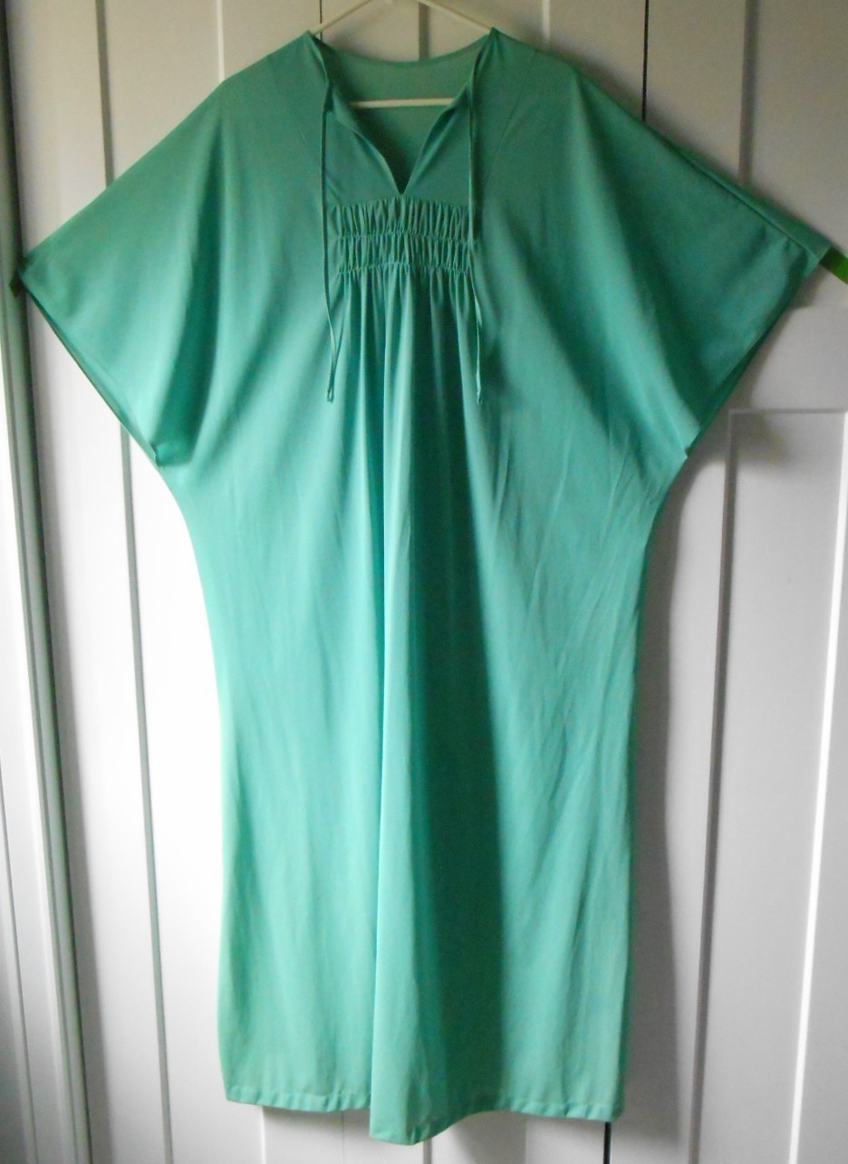 VINTAGE 70’s JC PENNEY GAYMODE CAFTAN ~ MRS ROPER ~ SEAFOAM GREEN MED