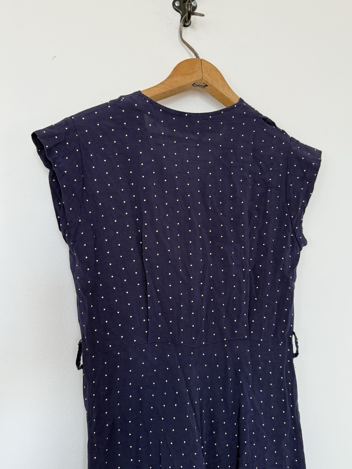 VINTAGE 40s FLOCKED POLKA DOT RAYON JERSEY BUTTON FRONT SLEEVELESS MIDI DRESS SM