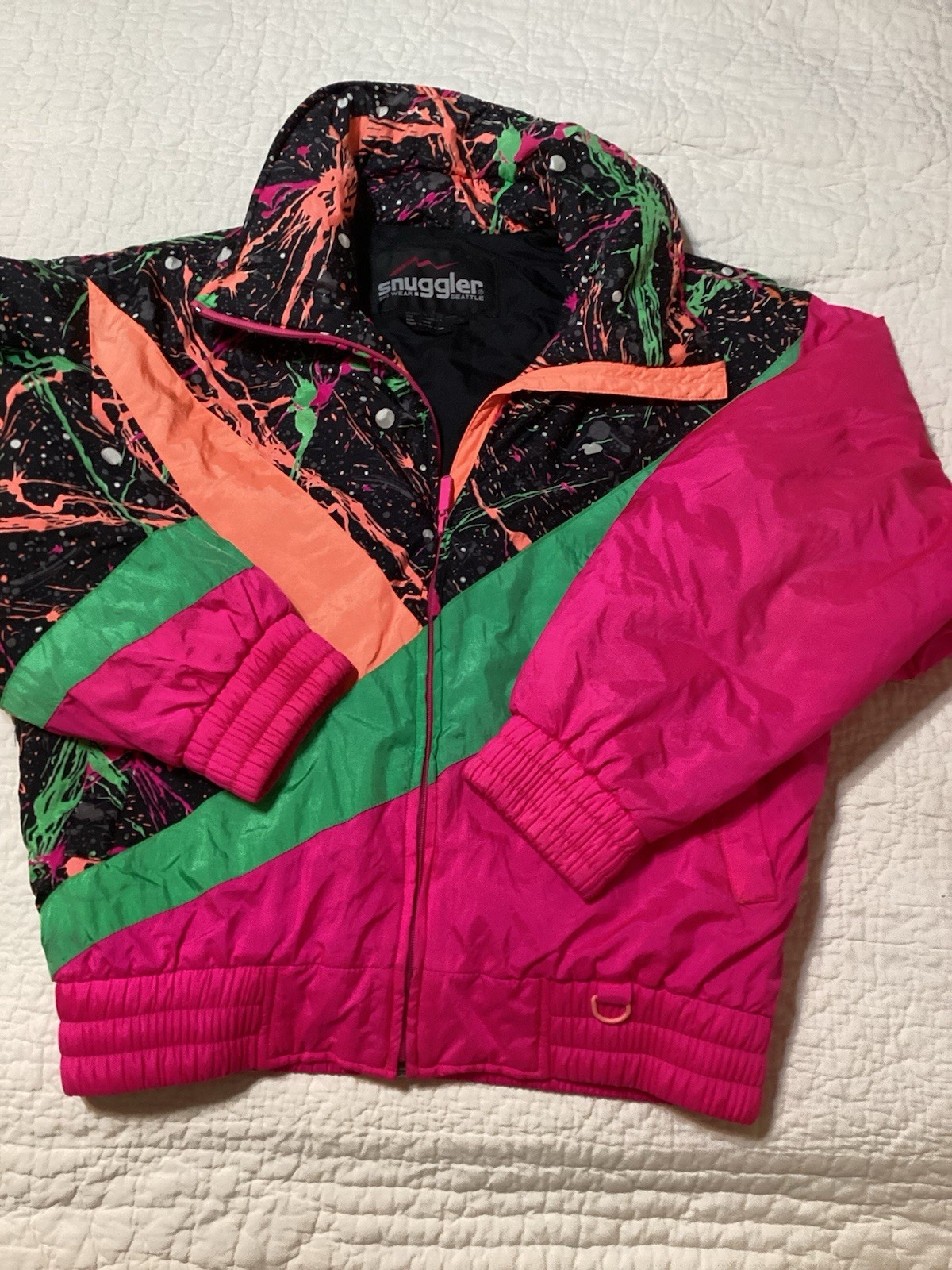 VTG Snuggler Women’s S Ski Jacket SkiWear Seattle Hot Pink Paint Print Neon