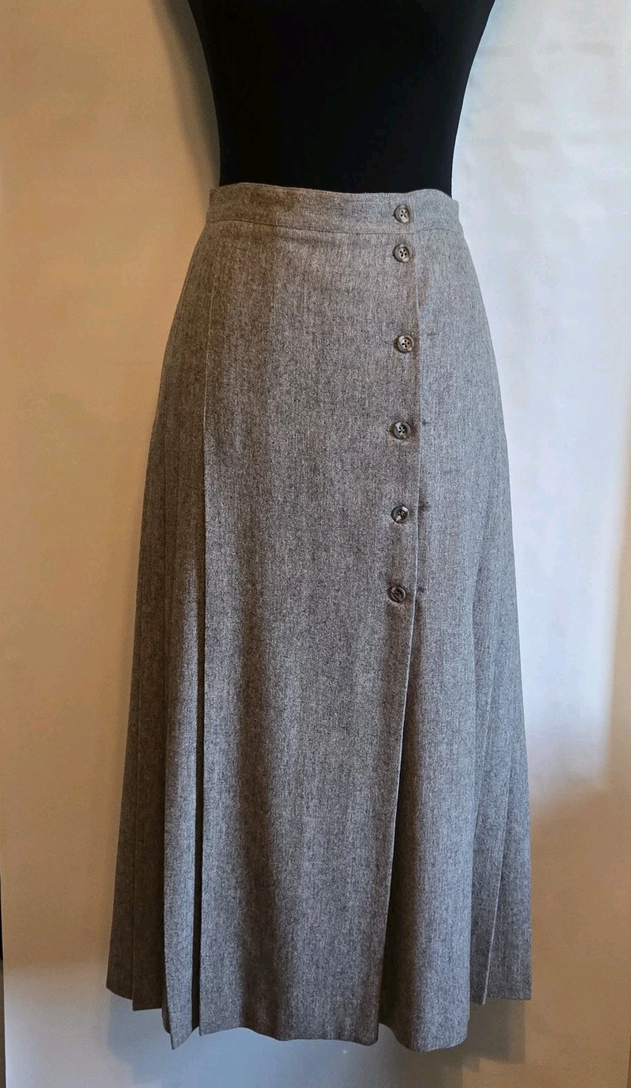 Vintage 70s Liz Claiborne Women’s Gray Wool Box Pleated Button Front Midi Skirt