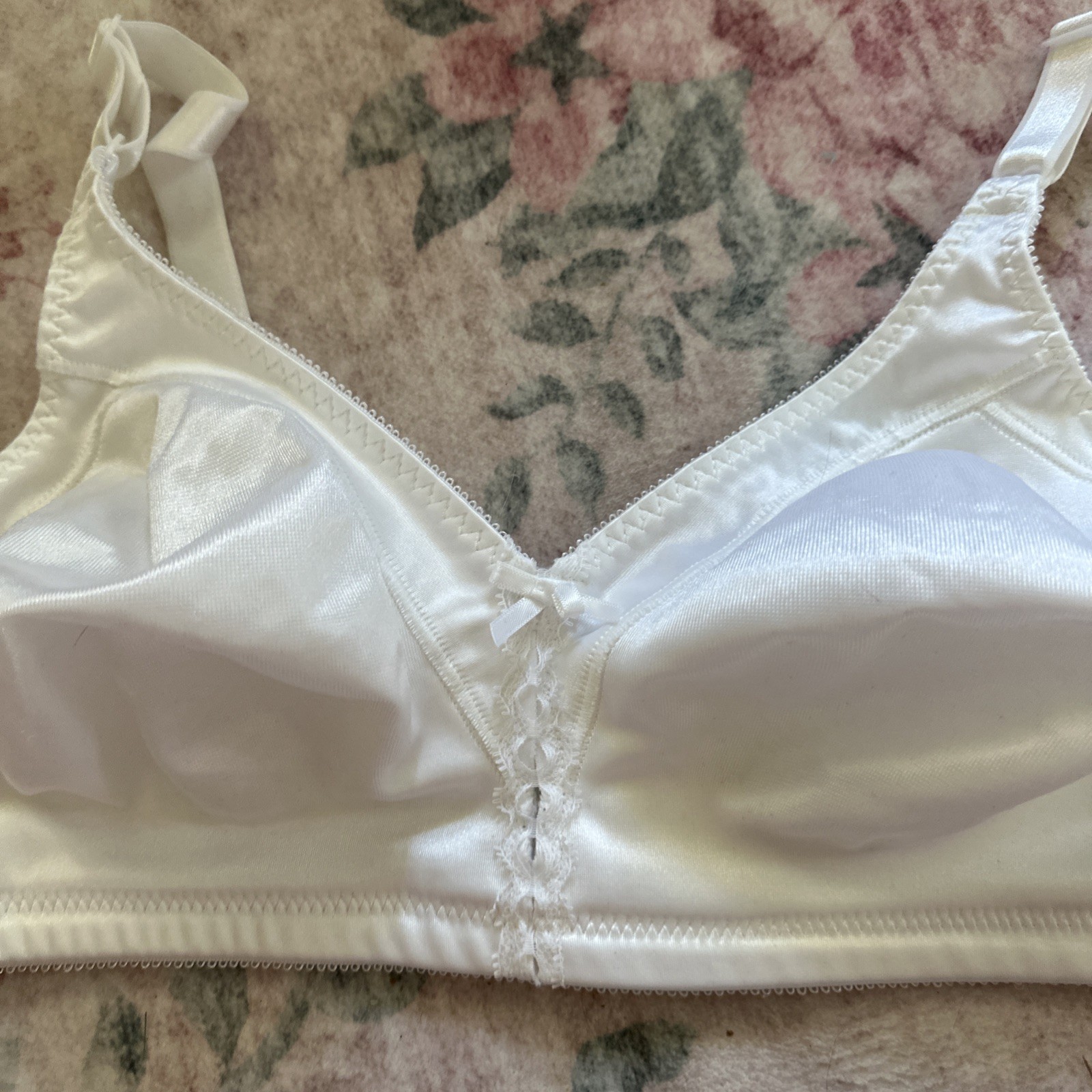 Vtg Bali Wirefree Double Support Soft Cup Bra 3820 42C White Satin Finish
