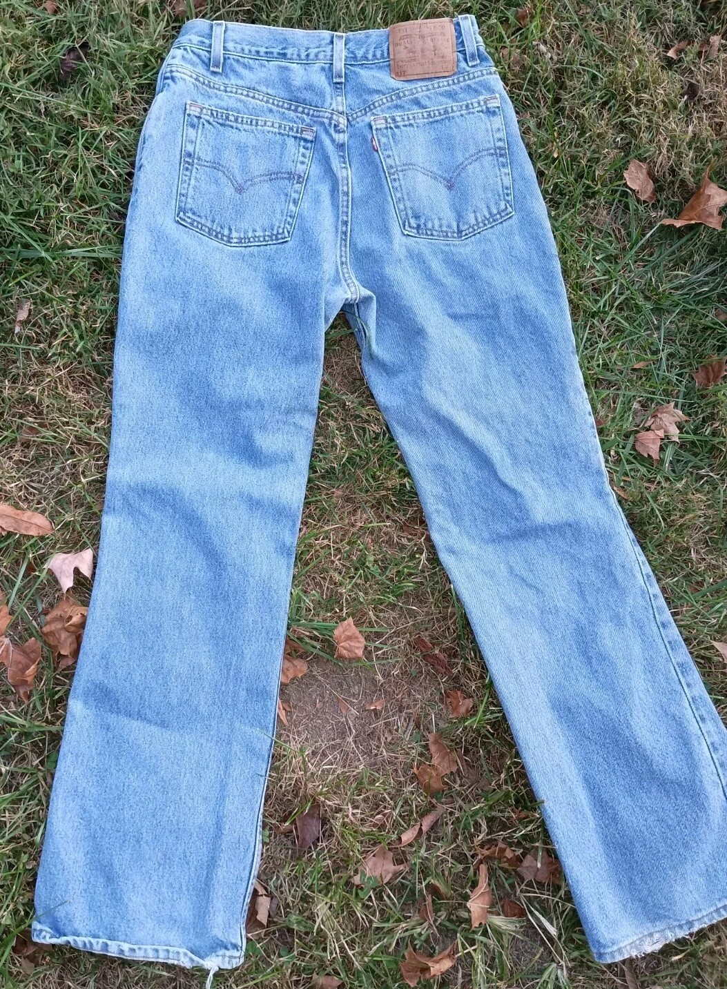Levi’s 517 Jeans 32W 29 Inseam Distressed Denim Boot Cut Low Rise