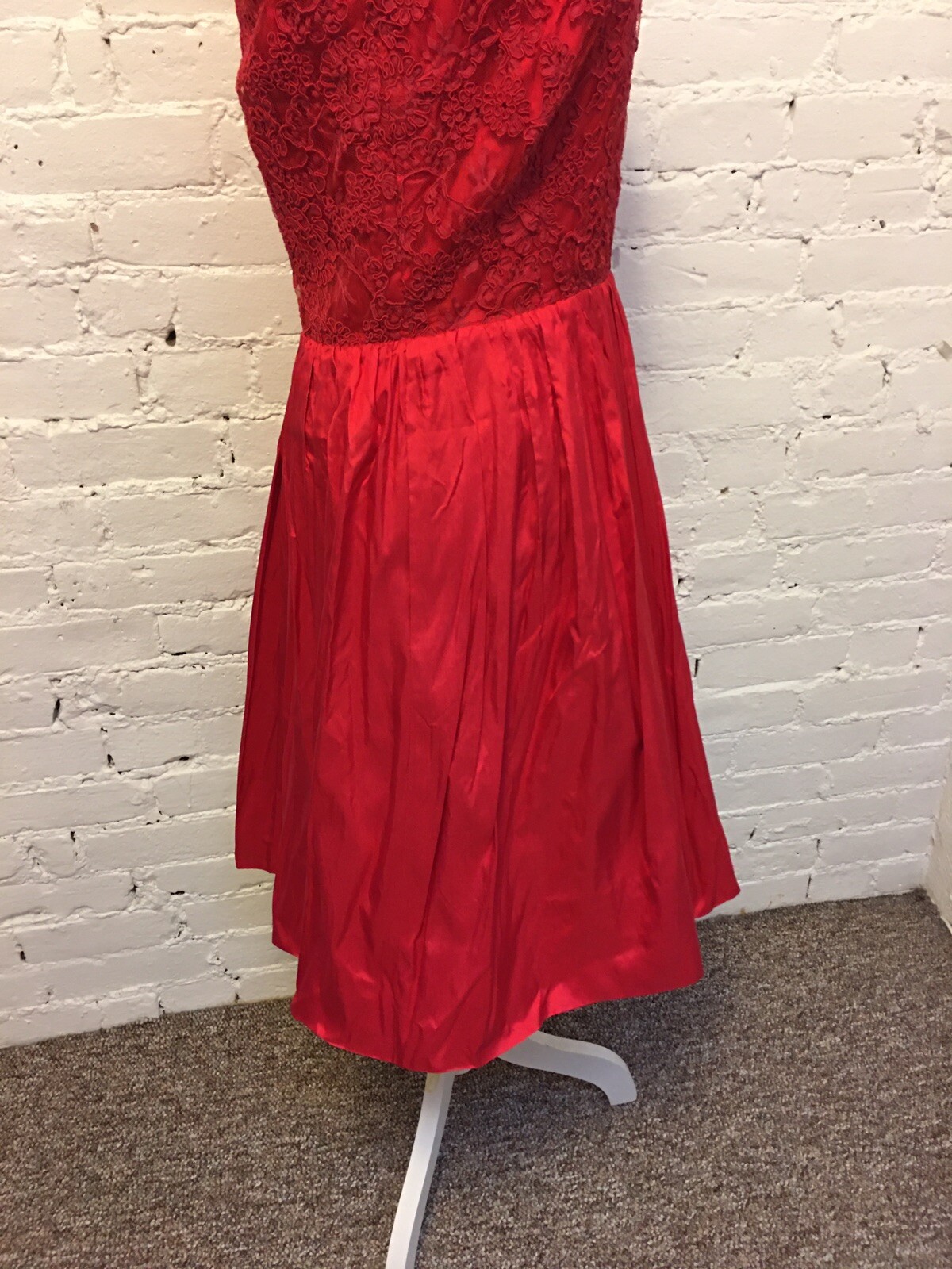 Catherine Regehr vintage 90s lace taffeta party dress red size large