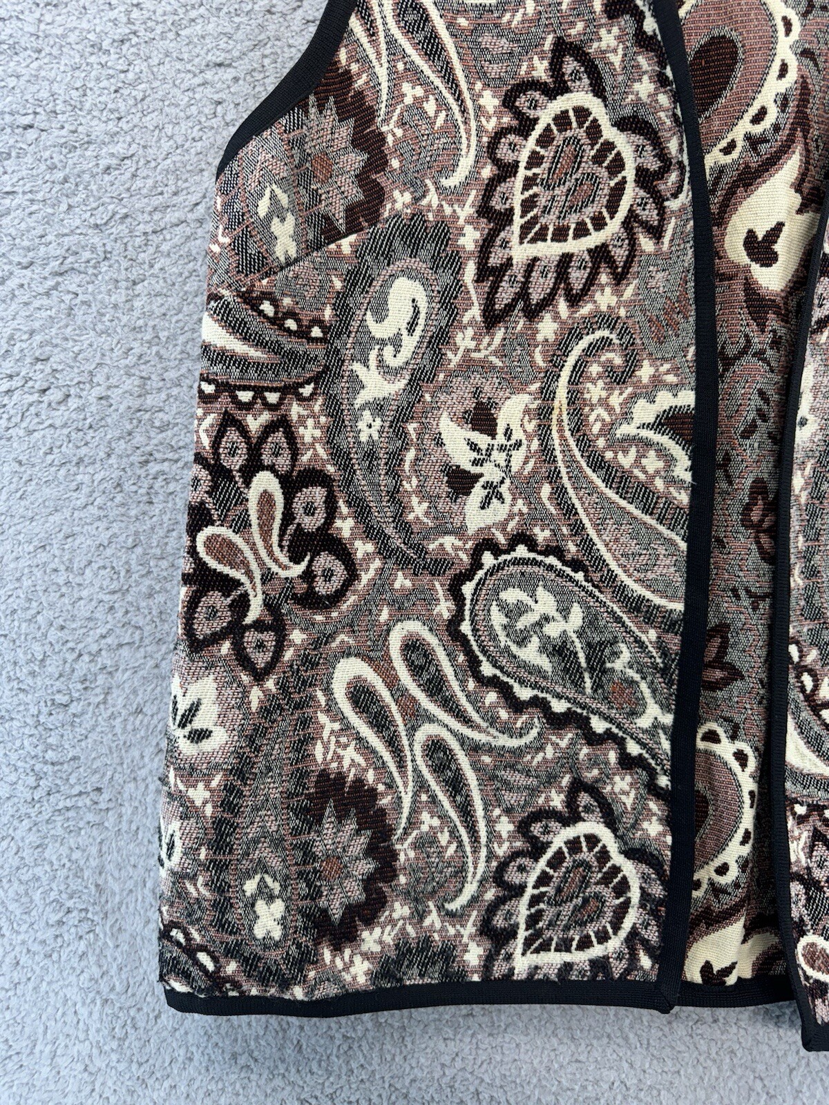 Mr.Alex Alex Colman Inc Tapestry Open Sleeveless Vest 27”H X 22”W