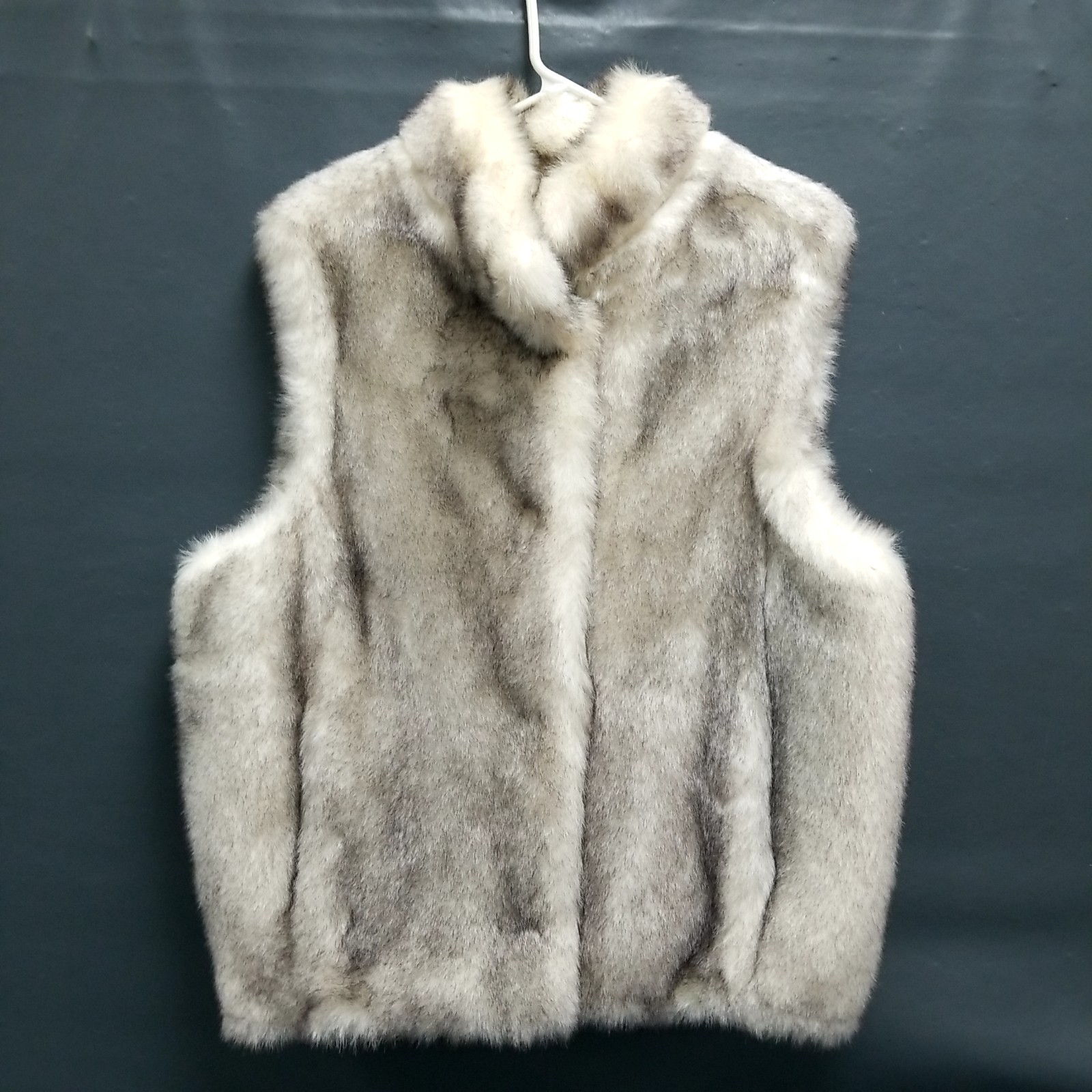 VTG Donna Salyers Fabulous Furs For Animal Lovers Gray Faux Fur Vest Sz Large