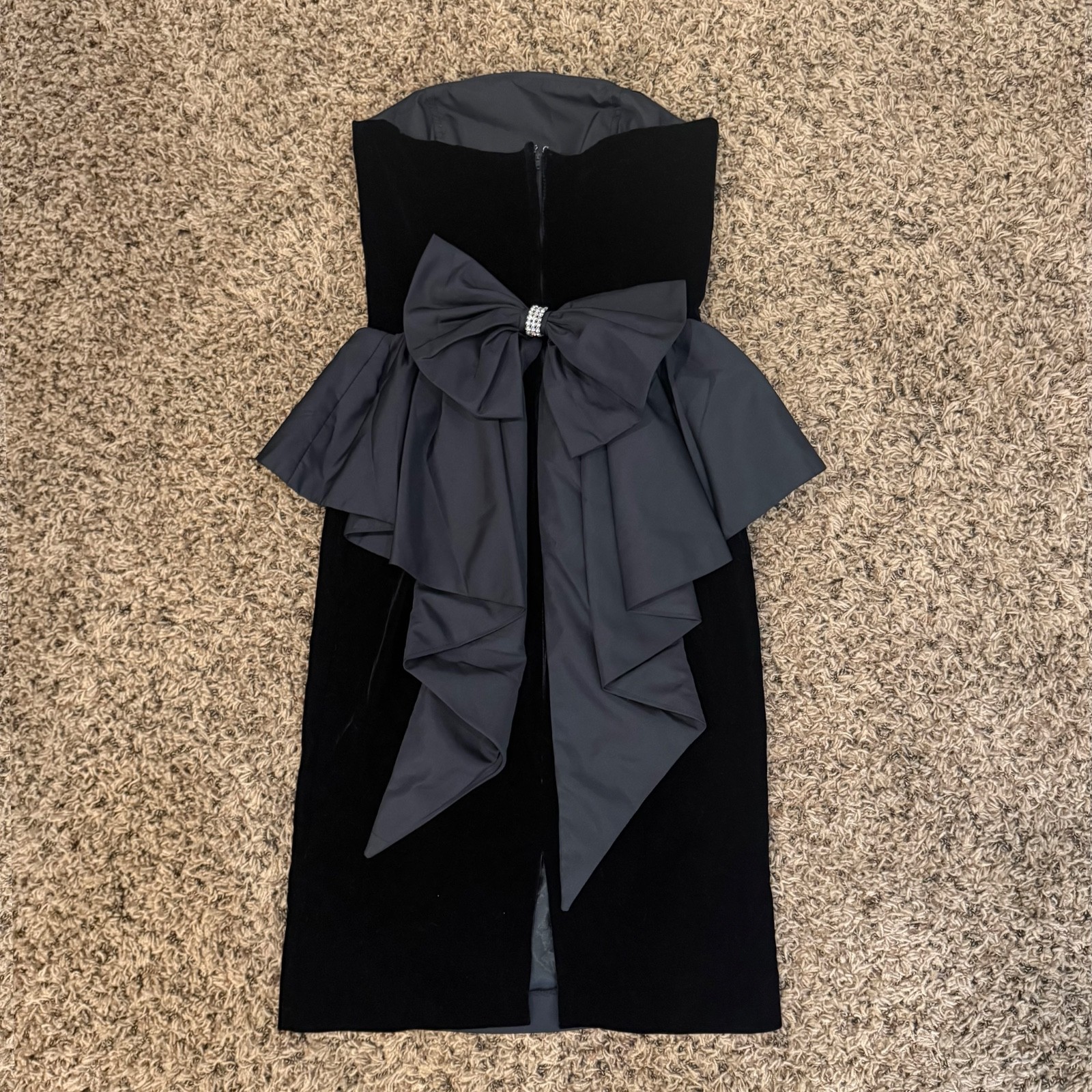 Vintage 80’s VELVET PARTY DRESS w RHINESTONE BOW S Ruched Strapless Boning Midi