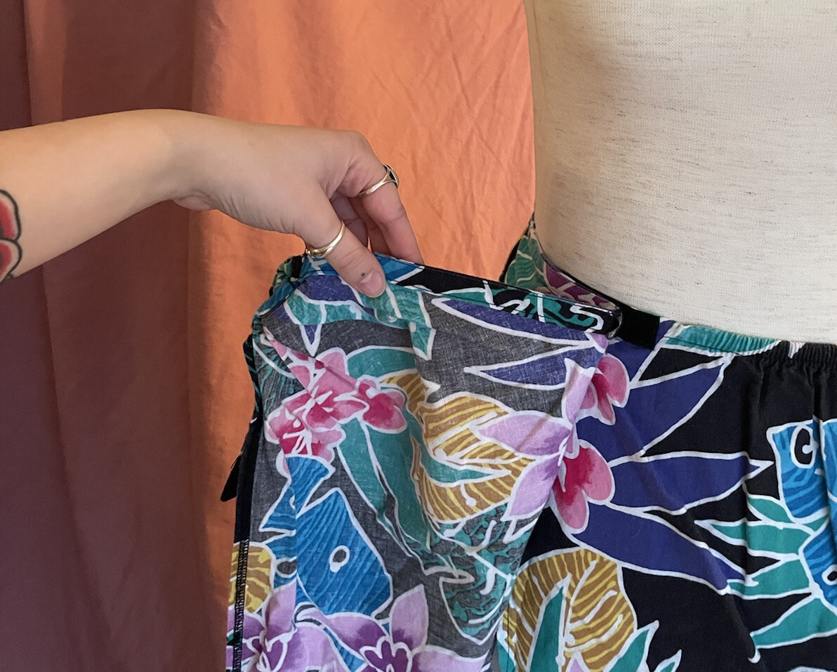 vintage ILGWU summer wrap skirt floral hawaiian beach swim cover up S