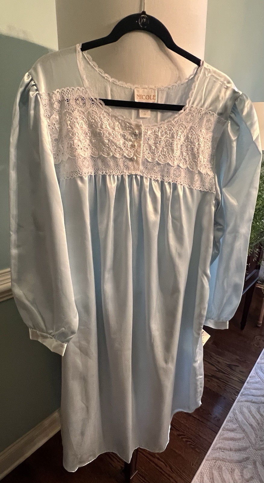 NEW Vintage Nicole Nightgown Blue, Lace, Button Details 1x Silky Poly/cotton