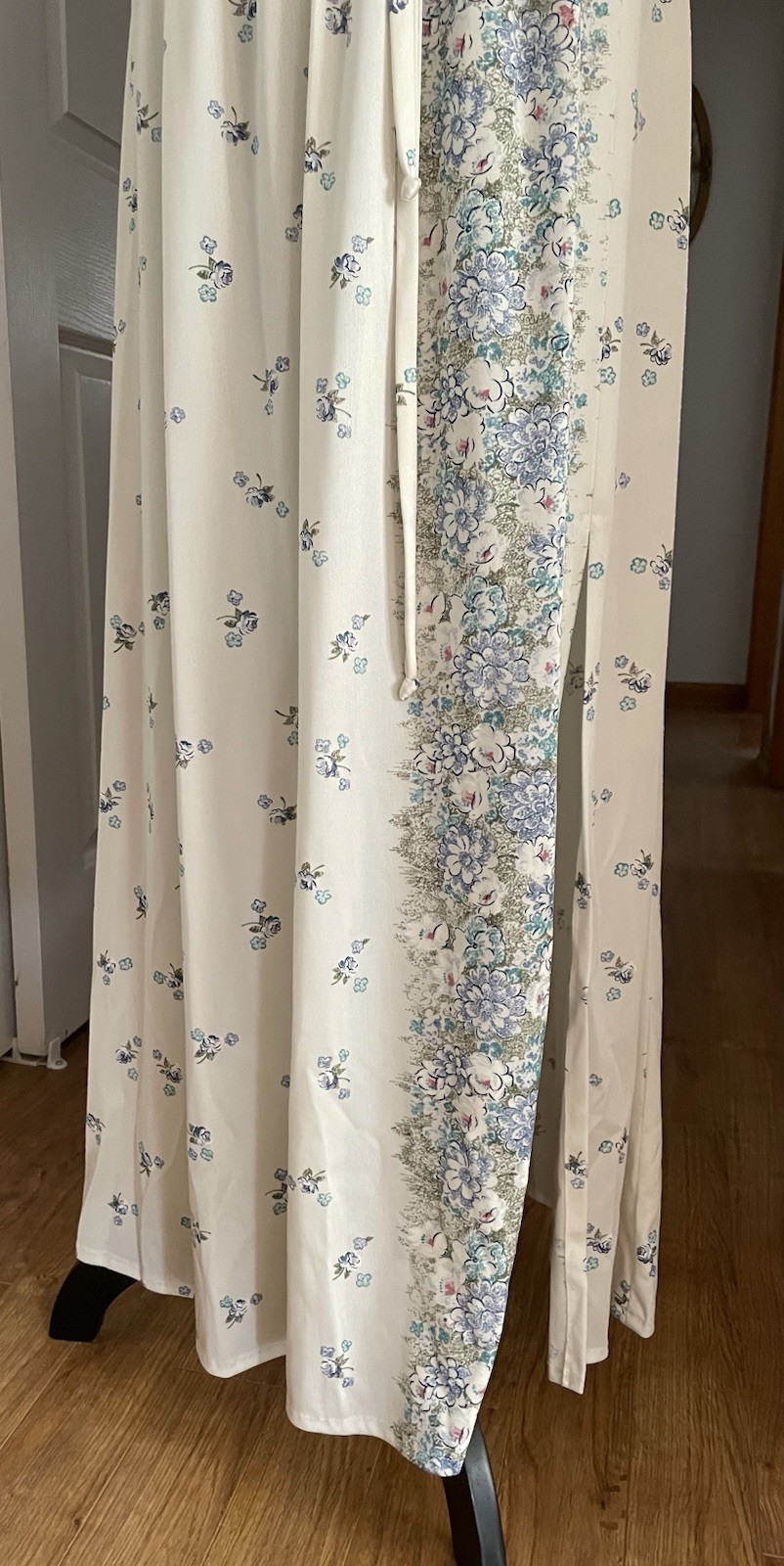 Vintage 1970s Ivory/Blue Floral Maxi Dress Sz 9/10 Goddess Bridesmaid NWT