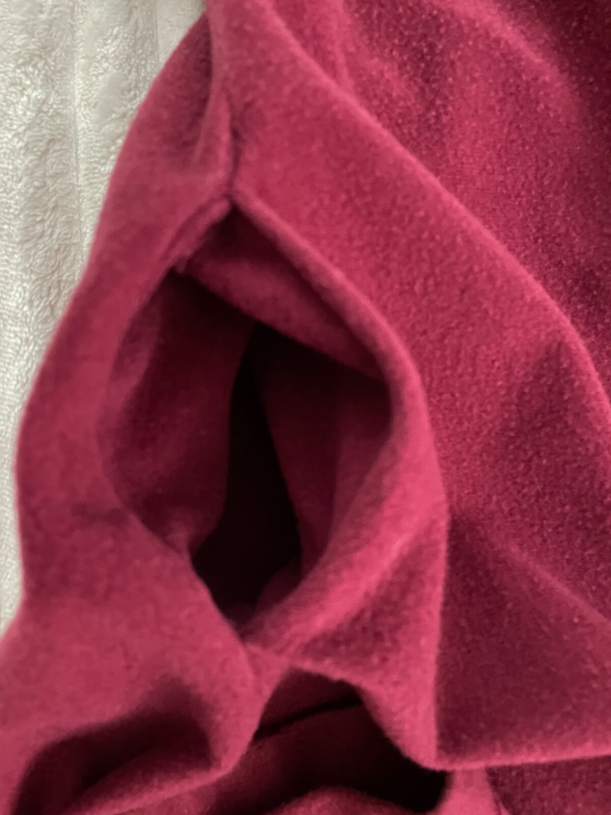 Vintage Jennifer Dale Long Fleece Belted Robe. Burgundy. Ladies 11.
