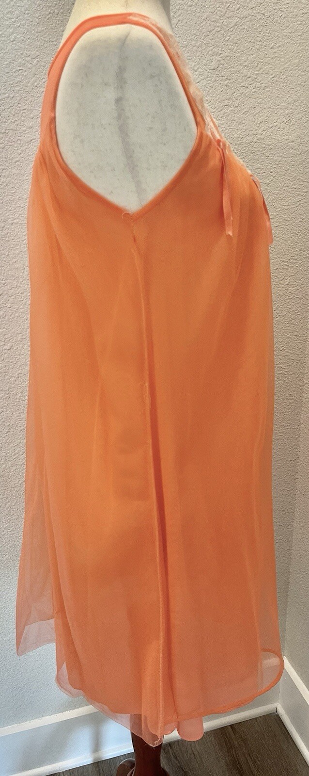 Vintage 1960s Lisette Babydoll Peignoir Set Coral w/ Cream Lace Vintage Sz Small
