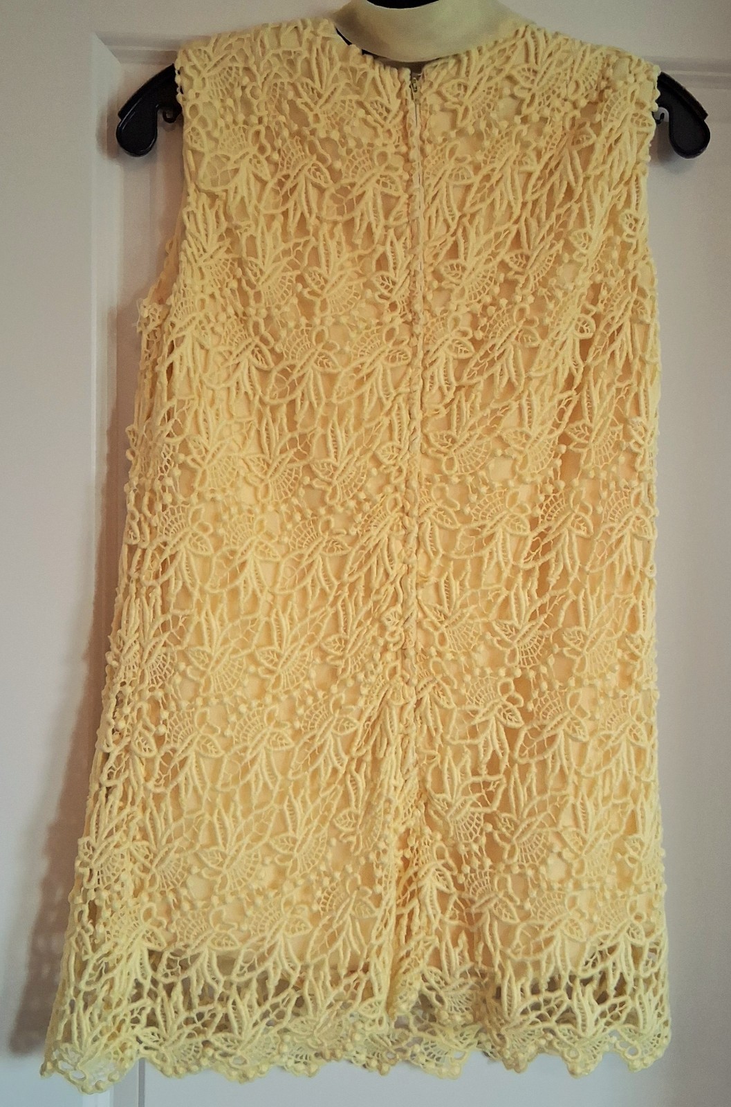 Vintage 60’s Jack Bryan Butter Yellow Floral Guipure Lace Overlay Shift XS (0-2)