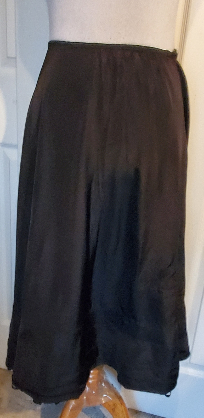 Vintage Long Black Nylon Slip Netting Ruffle at Hem W23″ stretches to 30″