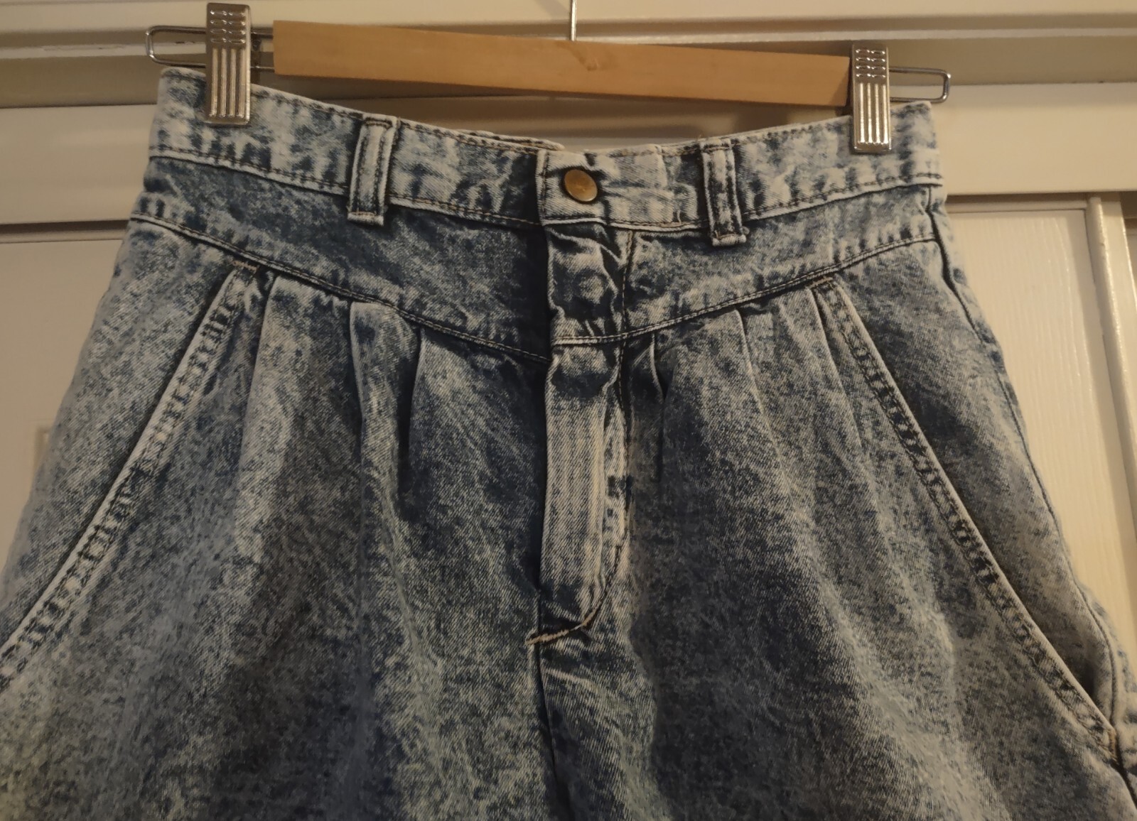 Vintage 80’s Avon Fashions Acid Washed High Waisted Mom Jean Shorts S