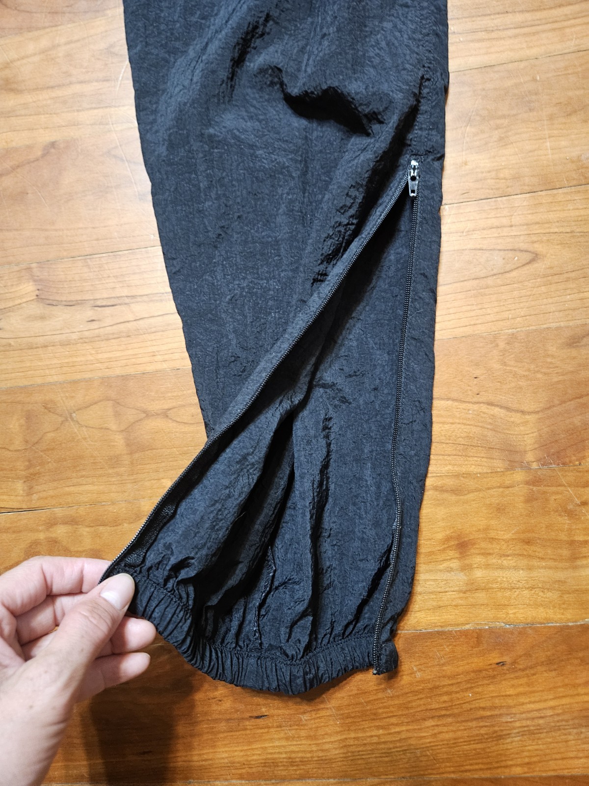 Vintage Nike Track Pants Women’s Sz Medium 8-10 Black 1990s Windbreaker Pants