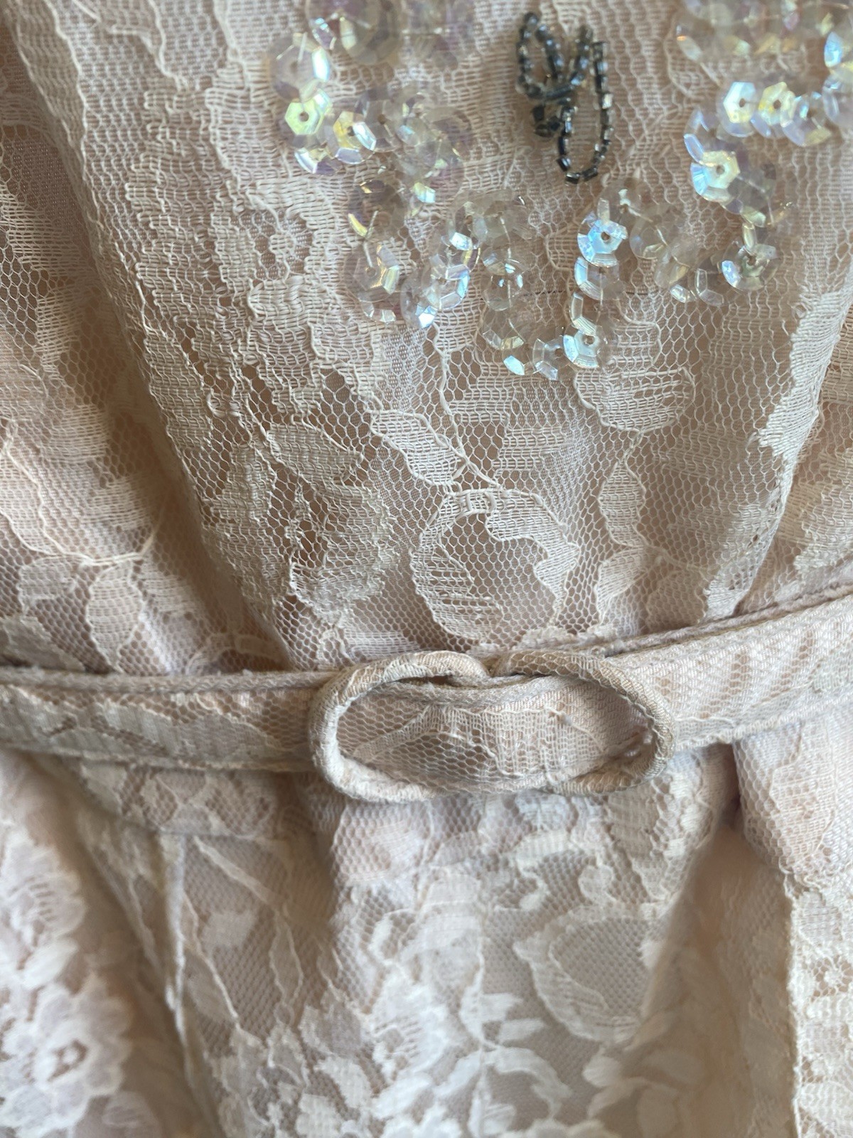 True VTG Handmade 50’s lace Rhinestone Cocktail Dress Ivory Peach 46” Bust