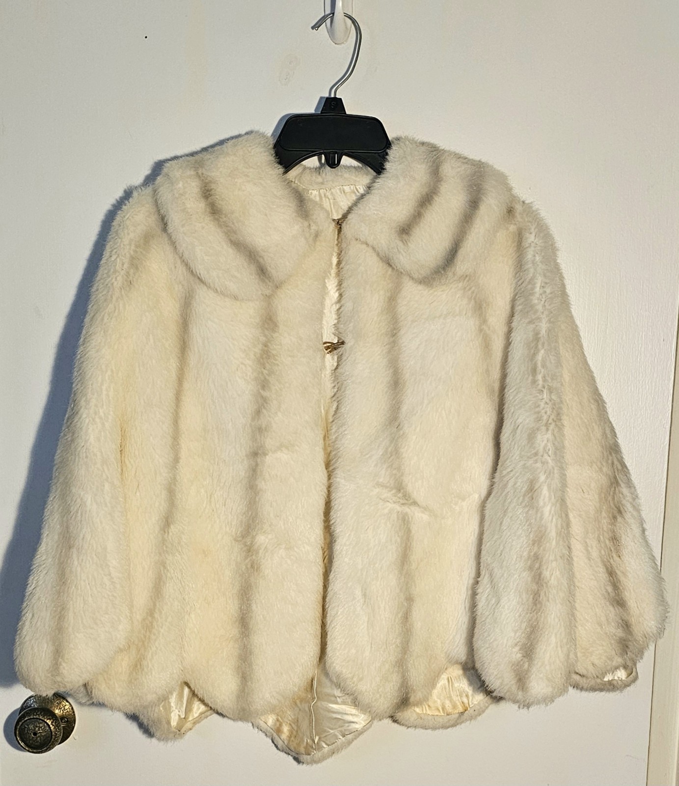 Vintage Sears White Faux Fur Stole Cape Shawl Coat Wrap, With Silk Interior