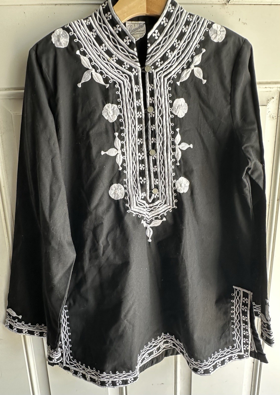 Leandra Crochet Black Tunic Women’s Embroidered Flowers Bohemian Vintage Size S